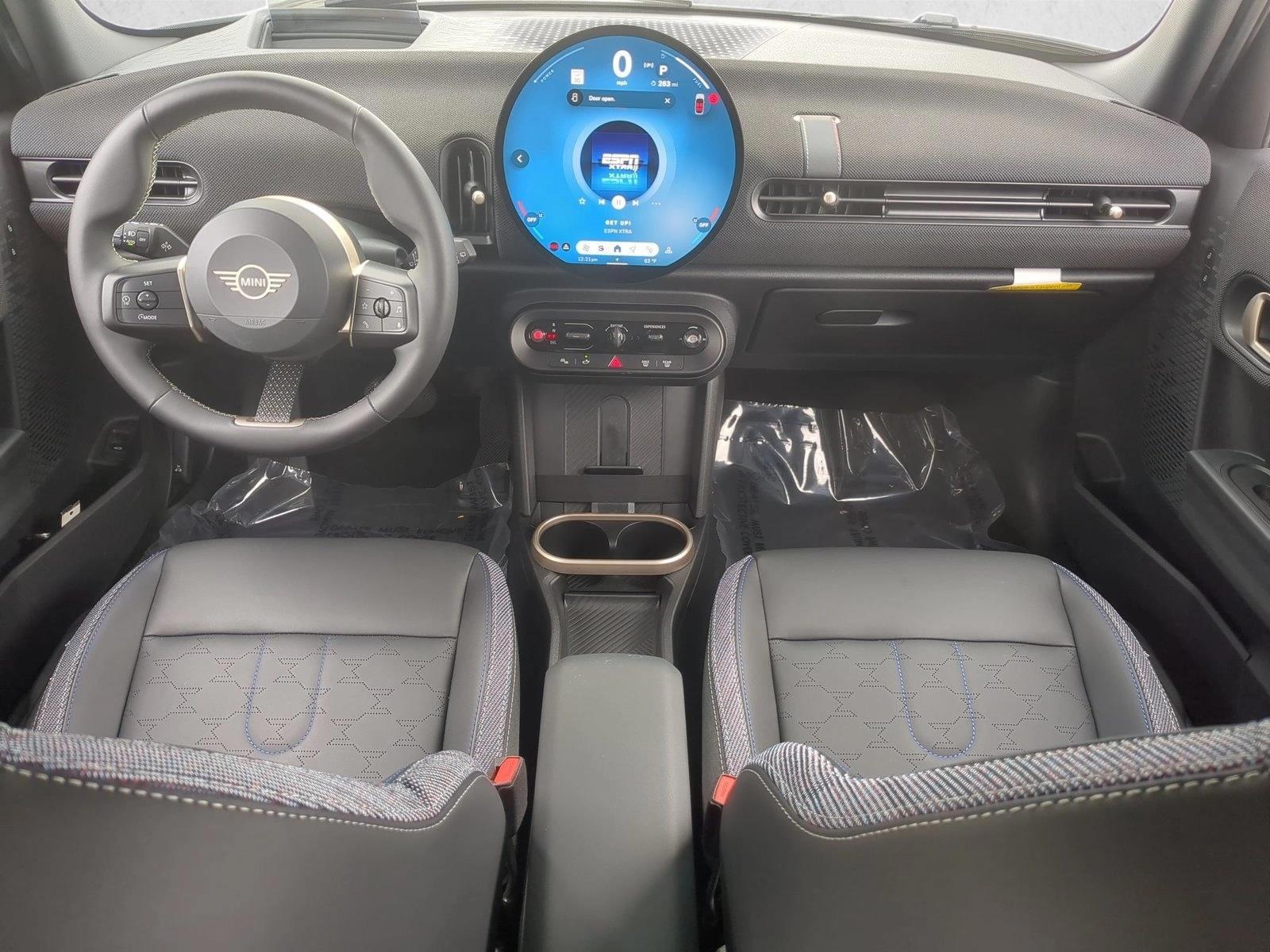 Thumbnail: 2026 MINI Cooper Hardtop - 3