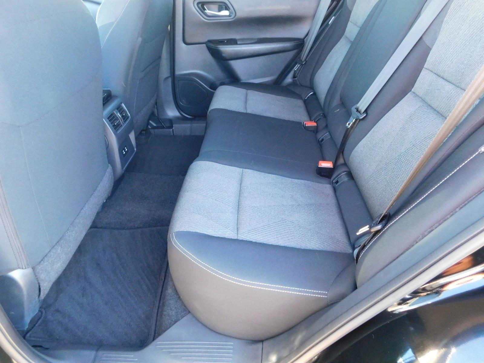 2025 Nissan Rogue SV - Photo 25