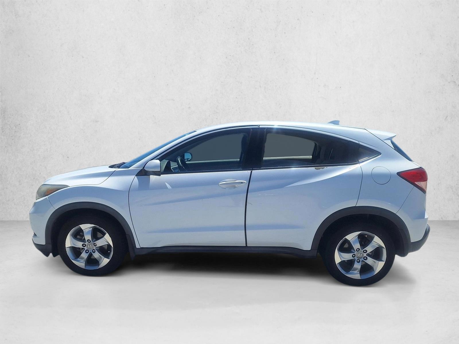 Thumbnail: 2016 Honda HR-V - 3