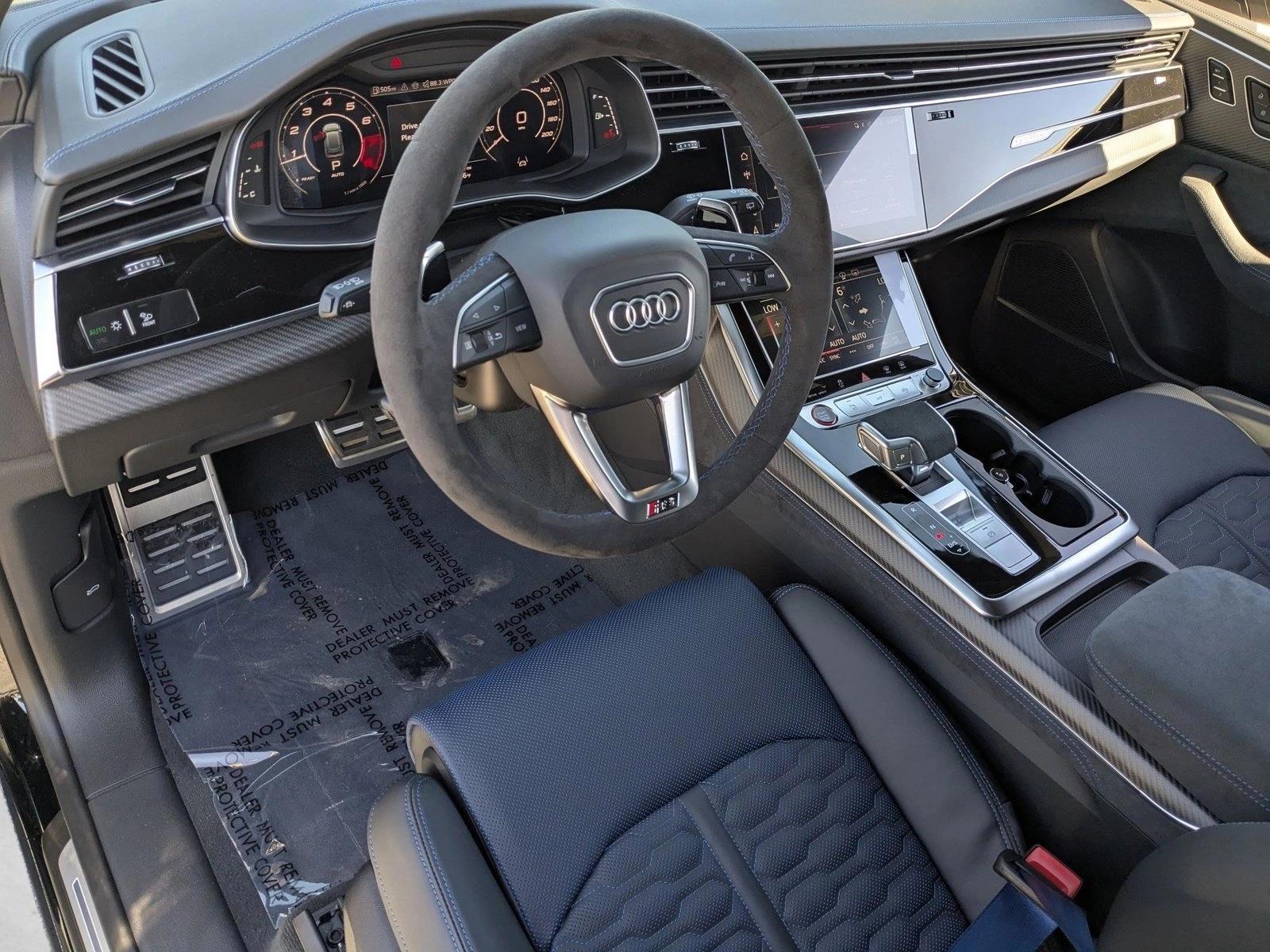Thumbnail: 2026 Audi RS Q8 - 3