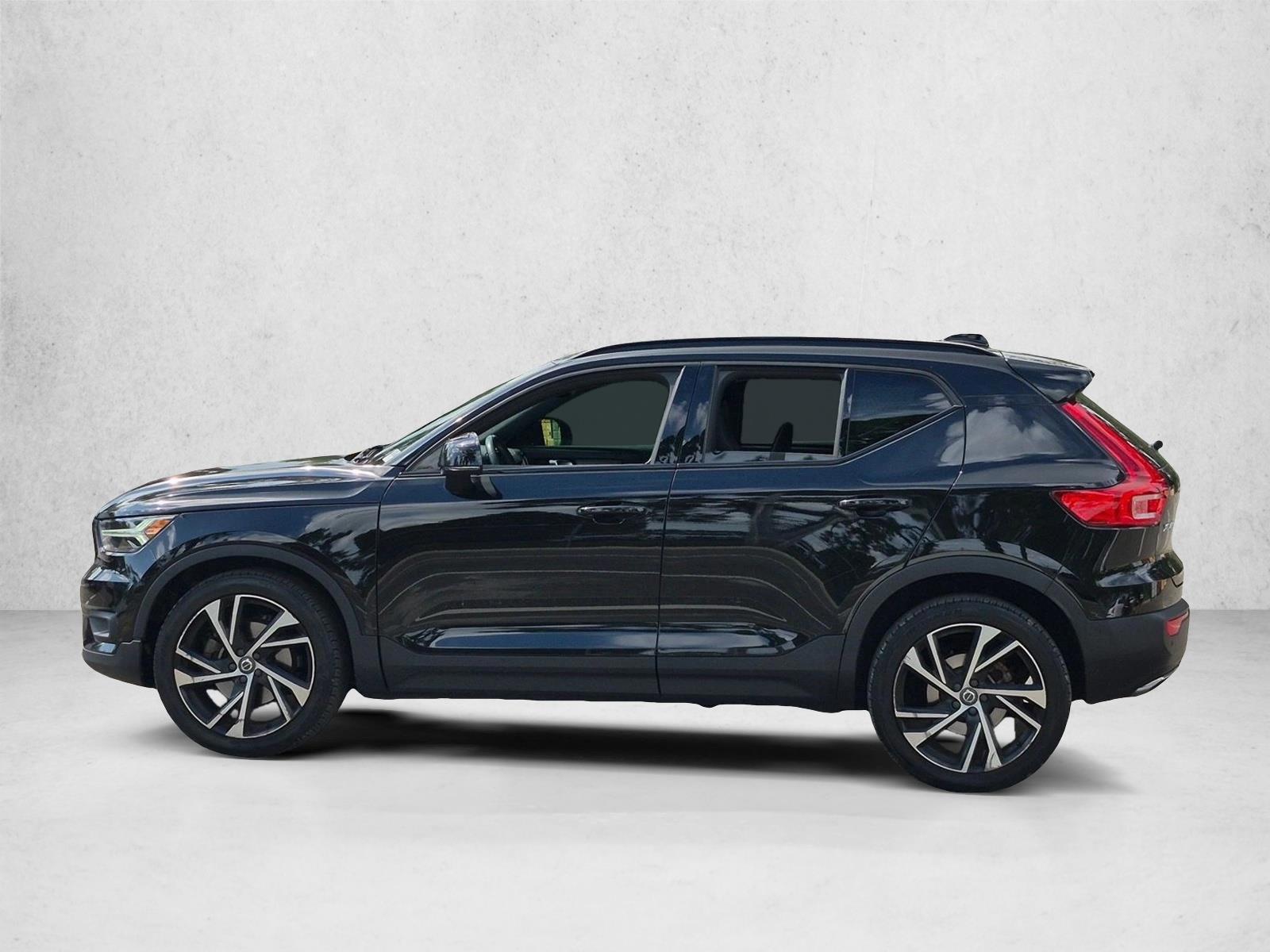 Thumbnail: 2020 Volvo XC40 - 2