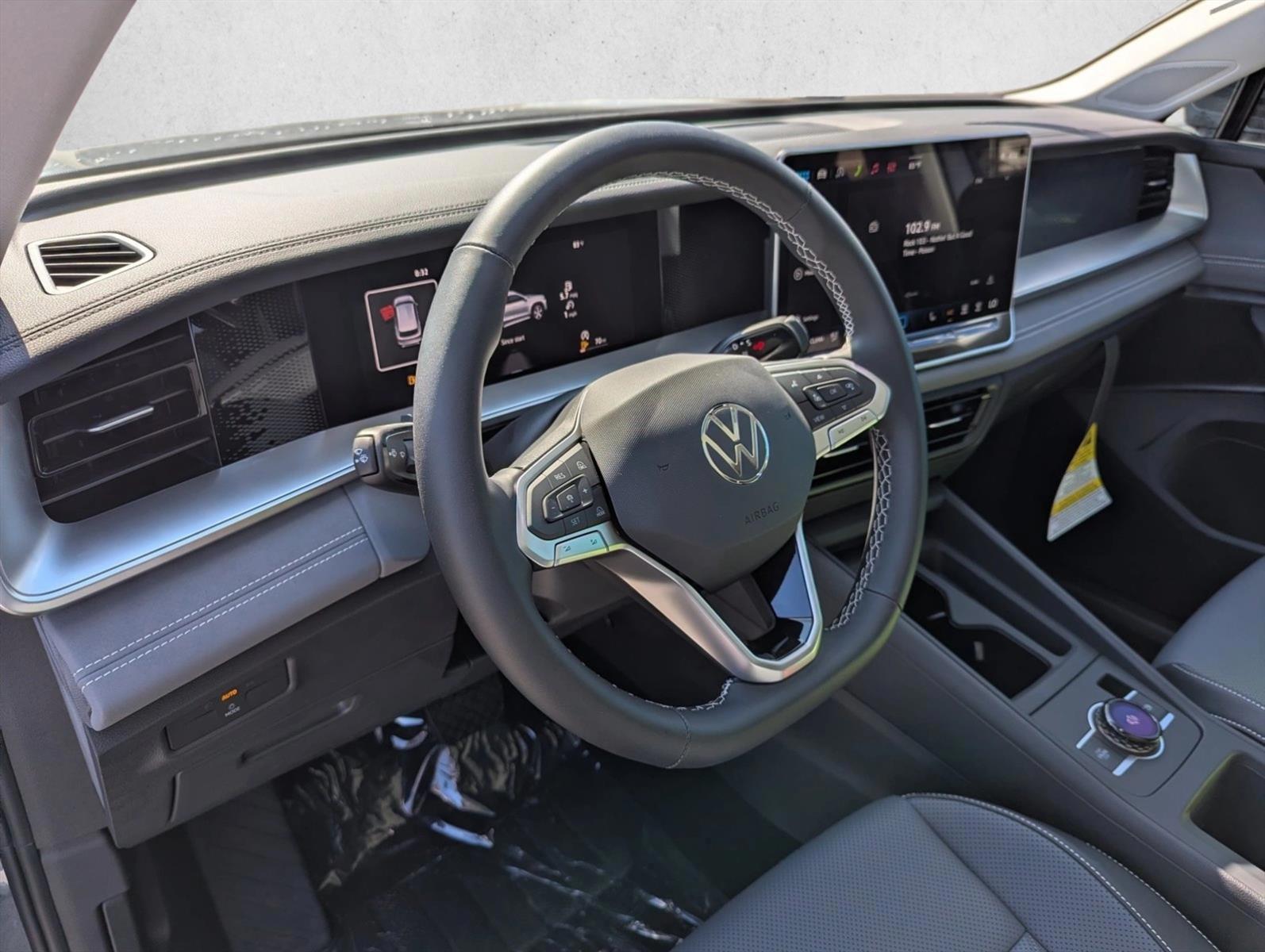 Thumbnail: 2026 Volkswagen Tiguan - 3