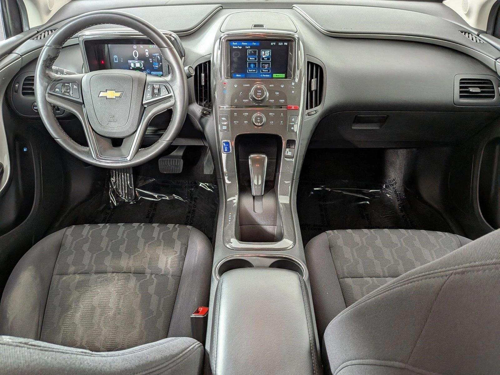 Thumbnail: 2014 Chevrolet Volt - 3