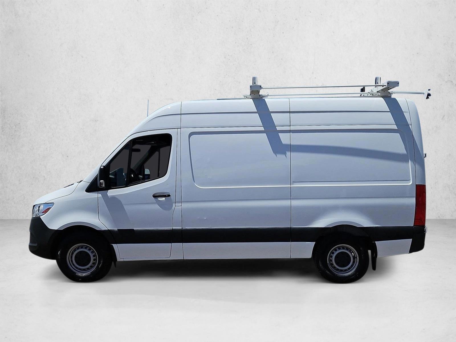 Thumbnail: 2022 Mercedes-Benz Sprinter - 2