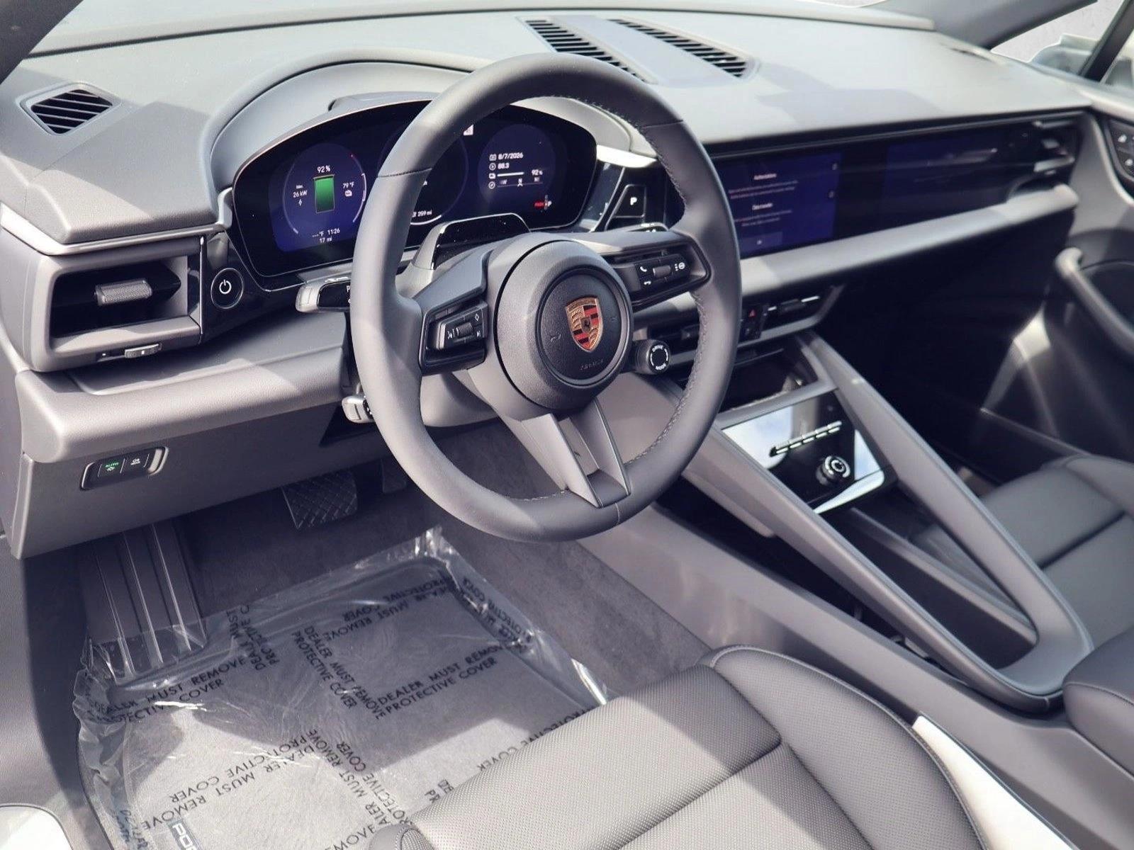 Thumbnail: 2026 Porsche Macan - 3