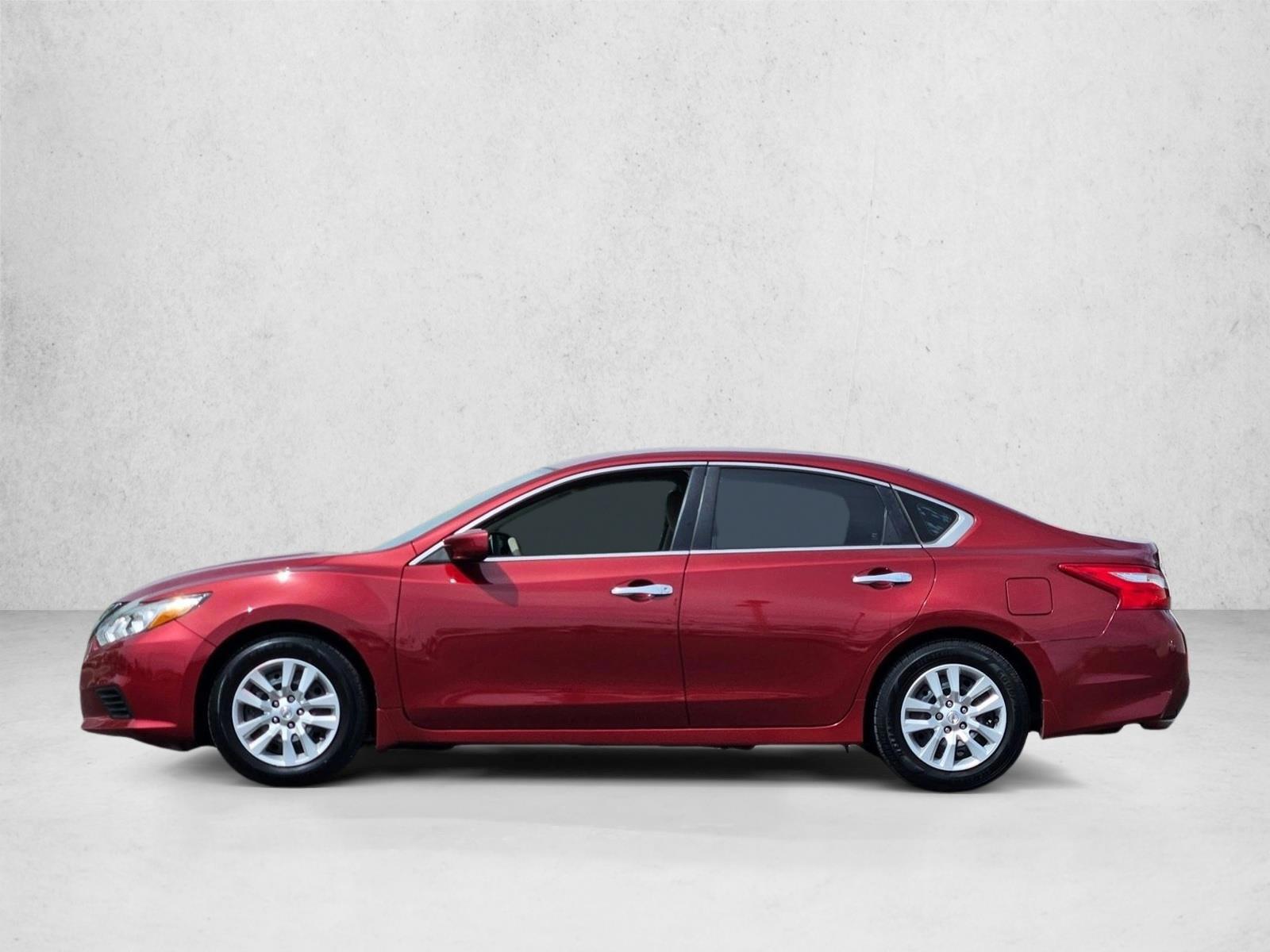 Thumbnail: 2016 Nissan Altima - 2