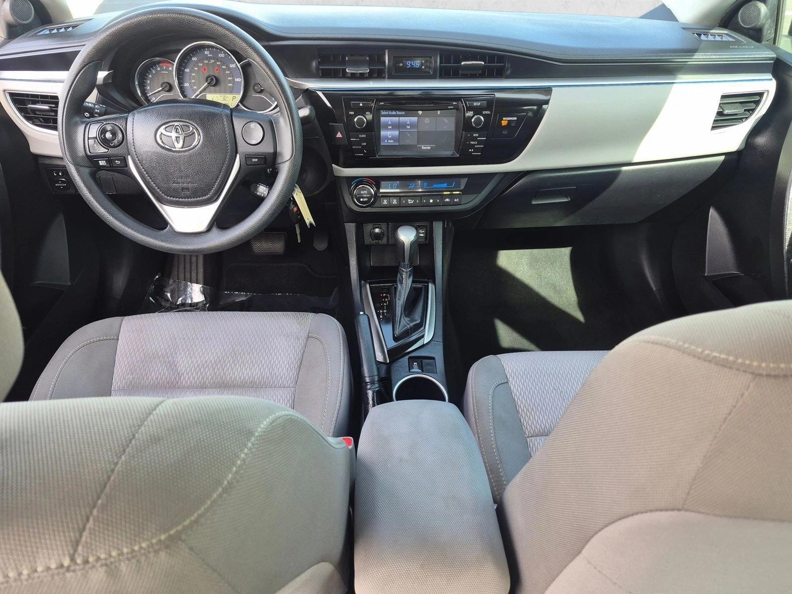 Thumbnail: 2015 Toyota Corolla - 3