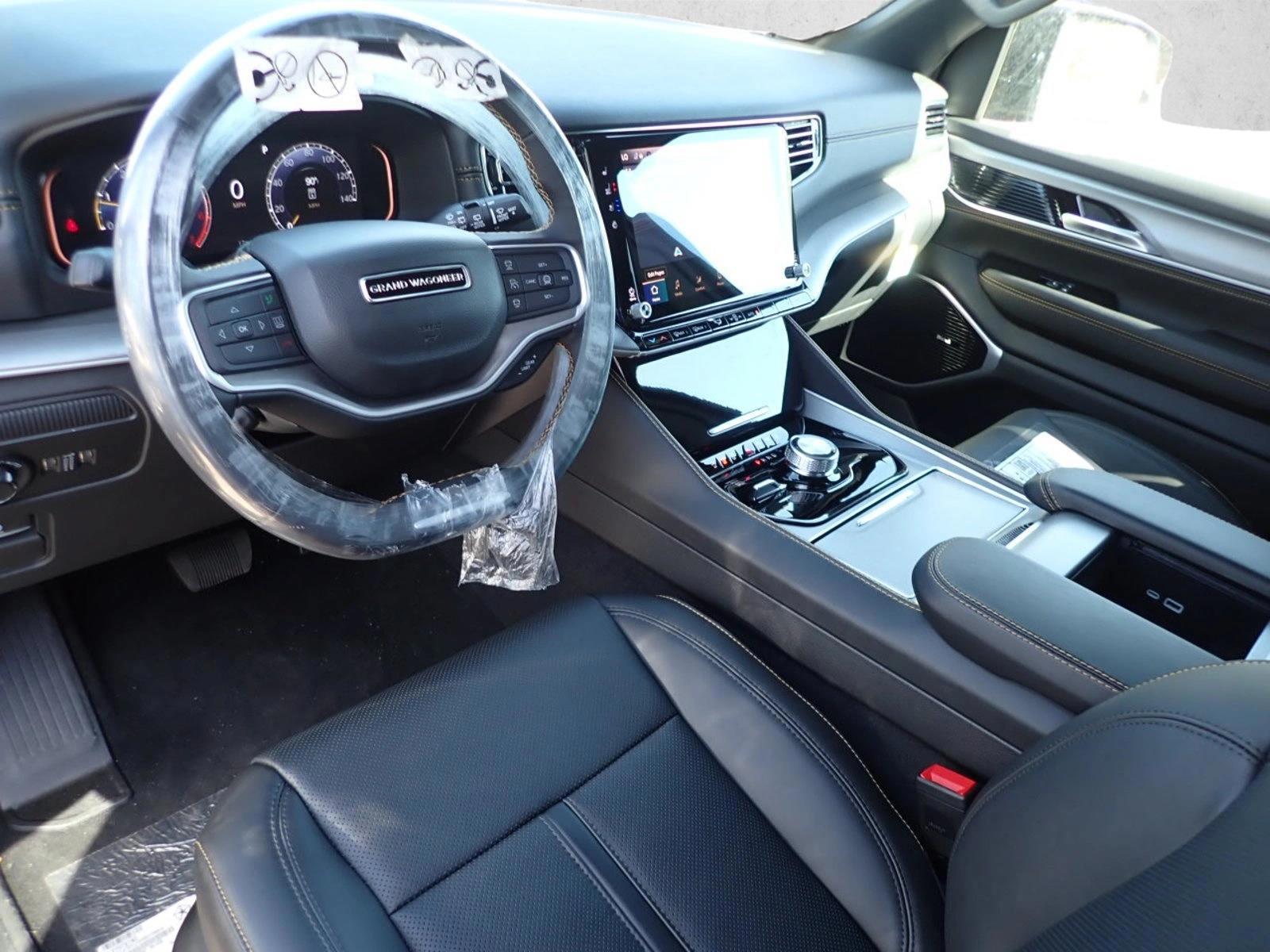 Thumbnail: 2026 Jeep Grand Wagoneer - 3