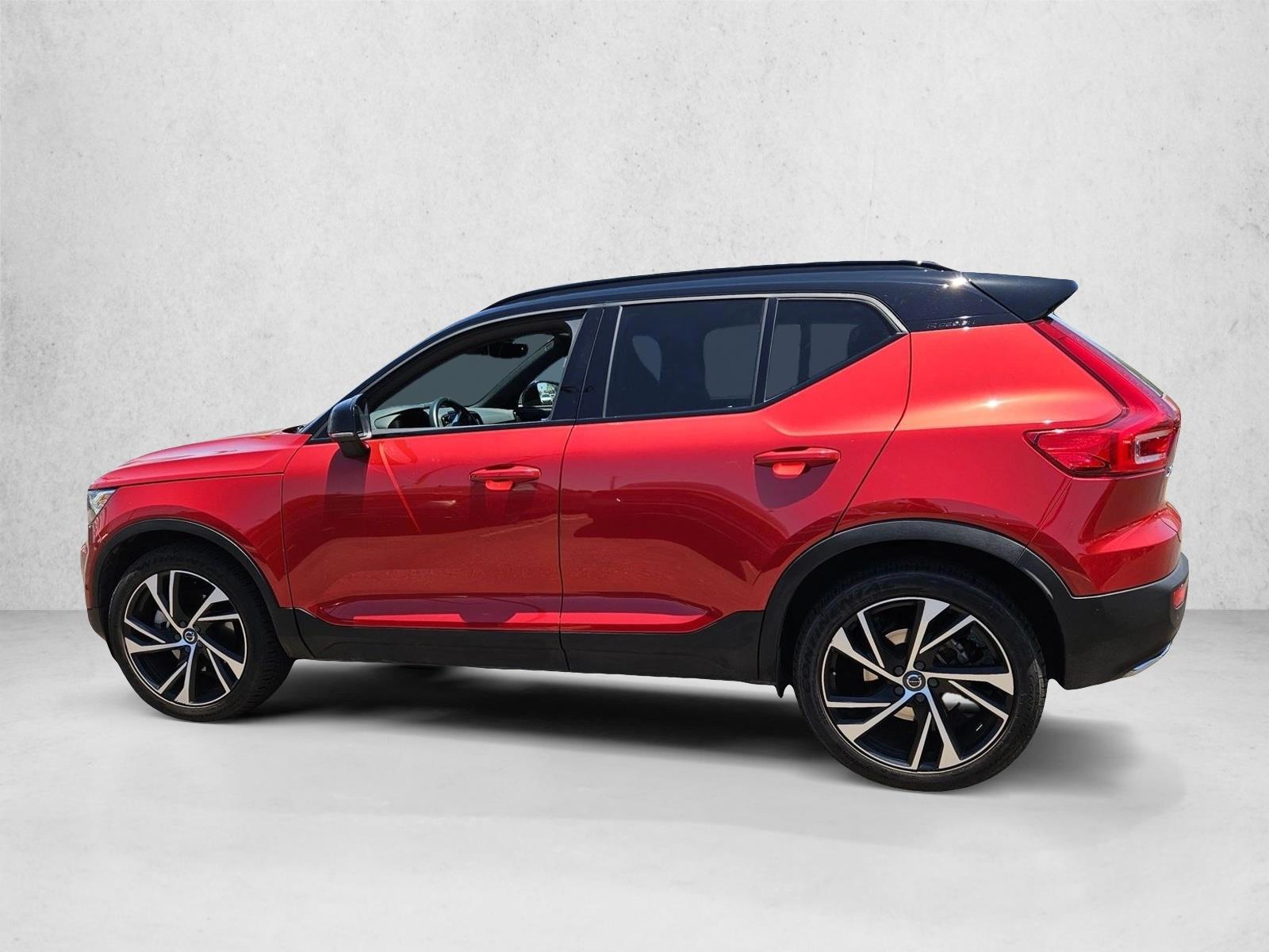 Thumbnail: 2019 Volvo XC40 - 3