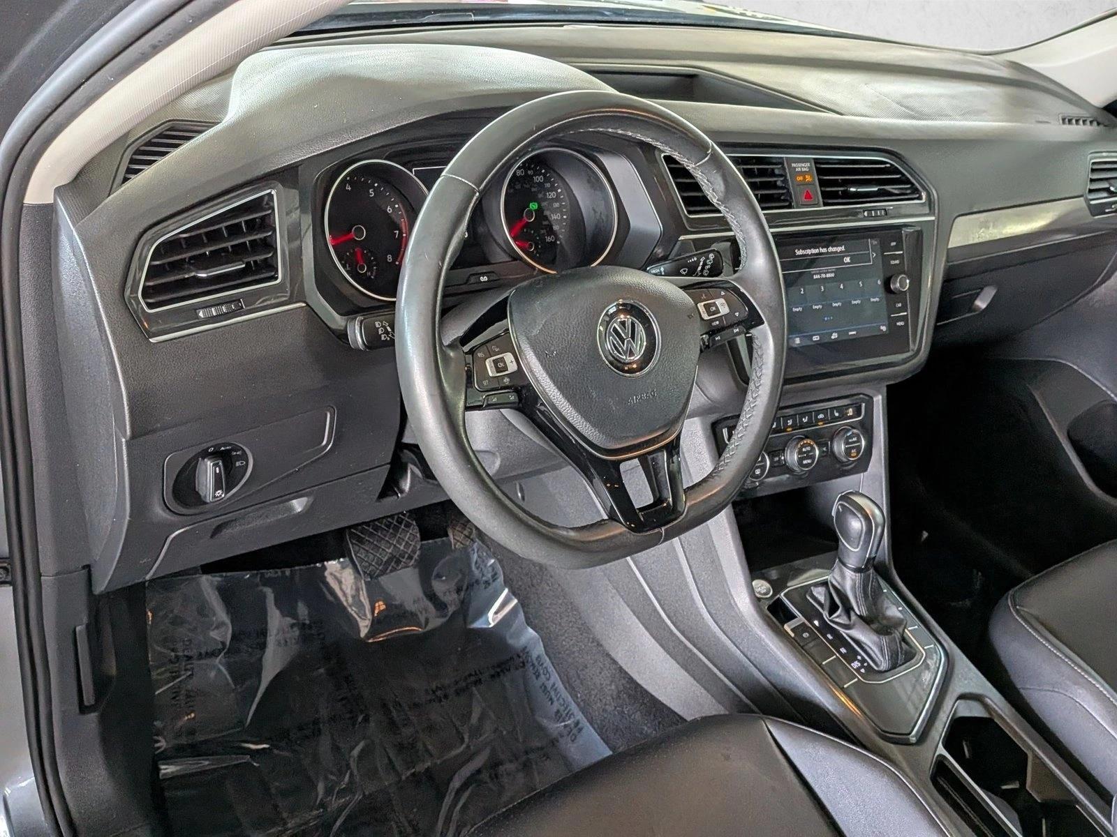 Thumbnail: 2020 Volkswagen Tiguan - 3