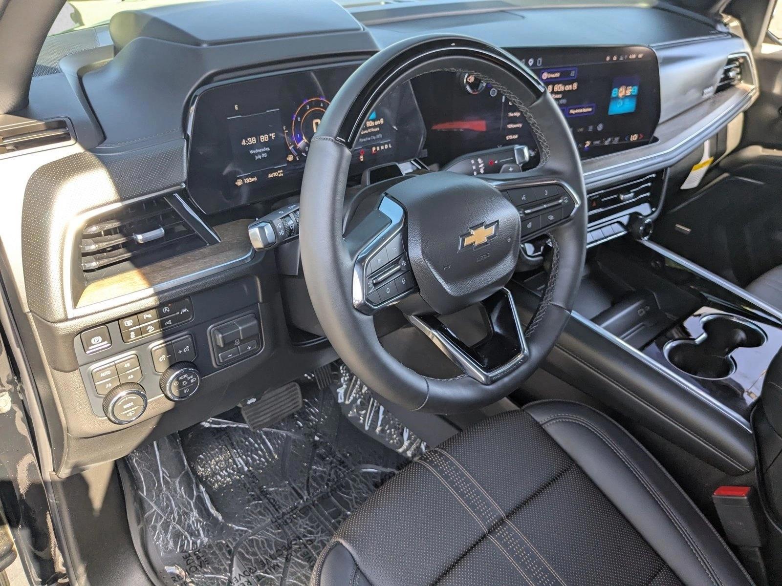 Thumbnail: 2026 Chevrolet Suburban - 2