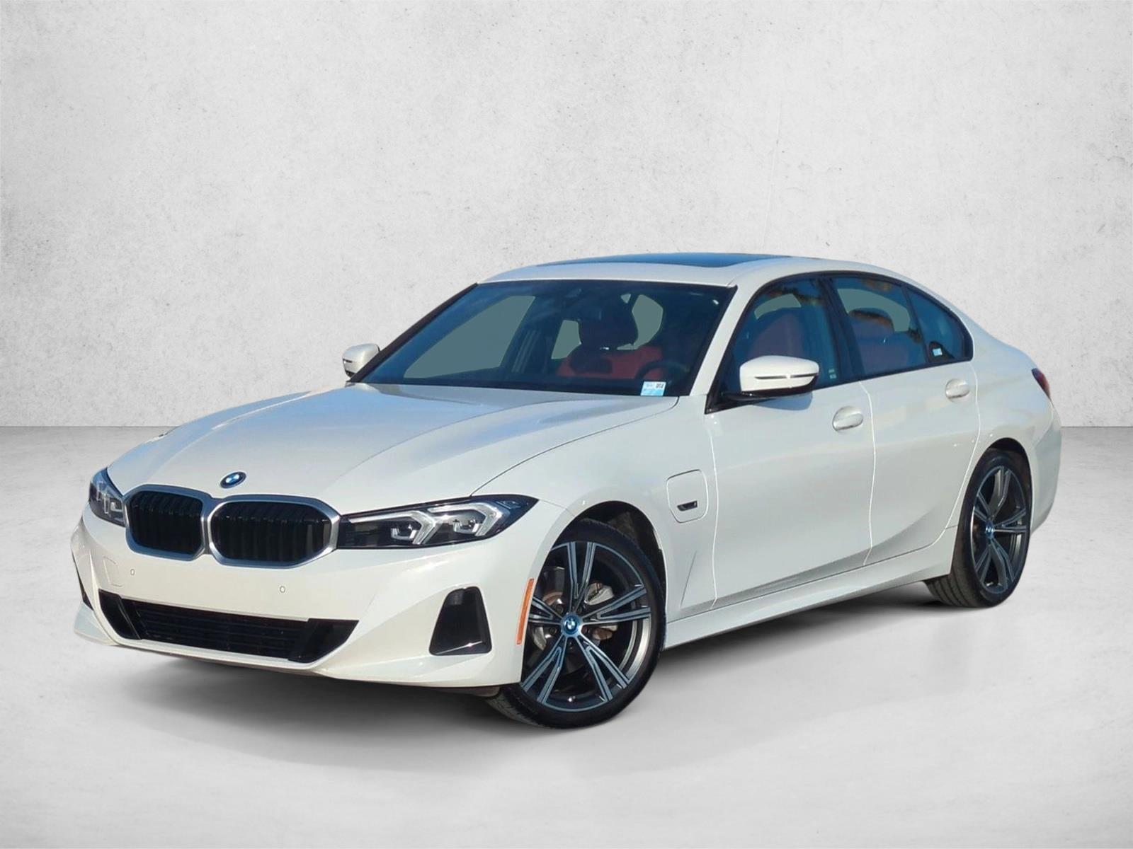 Thumbnail: 2023 BMW 3 Series - 1