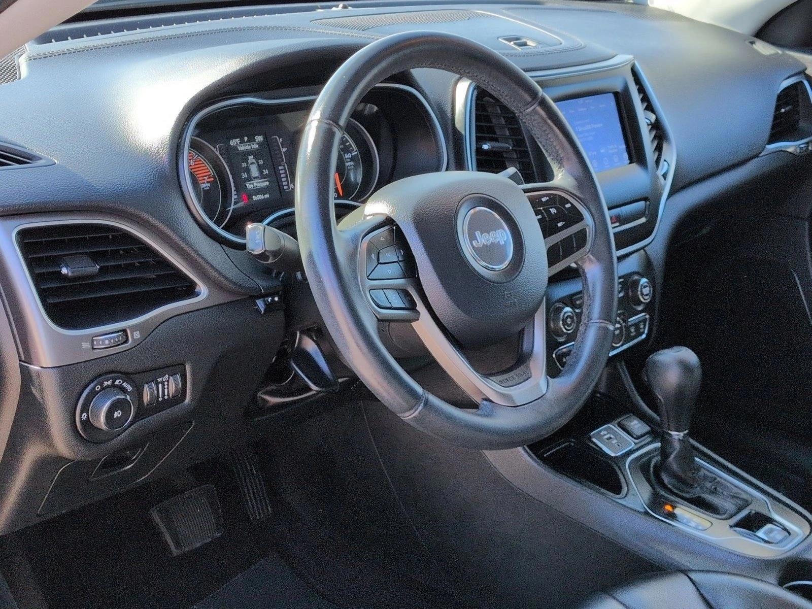 Thumbnail: 2019 Jeep Cherokee - 3