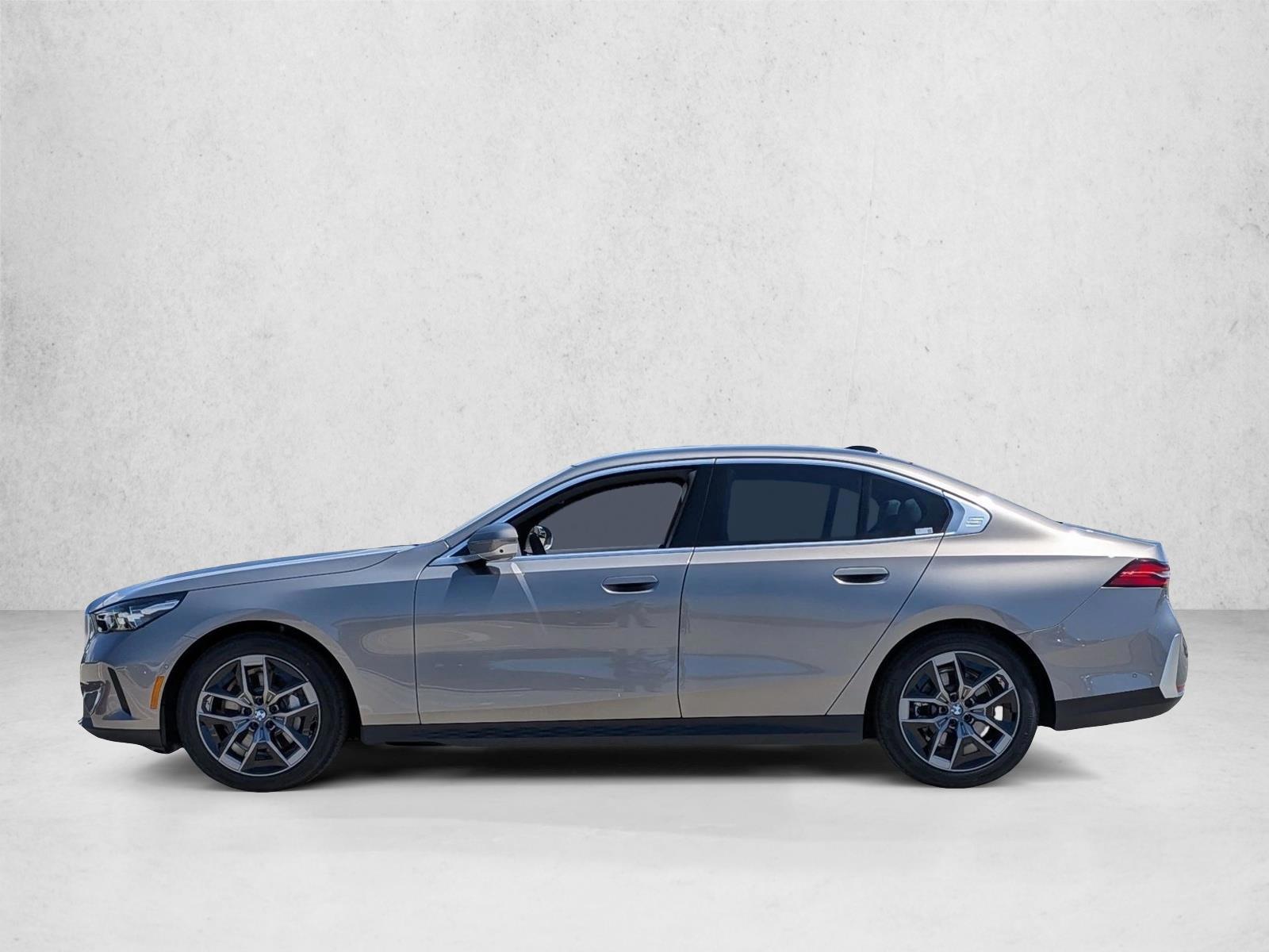 Thumbnail: 2026 BMW 5 Series - 2