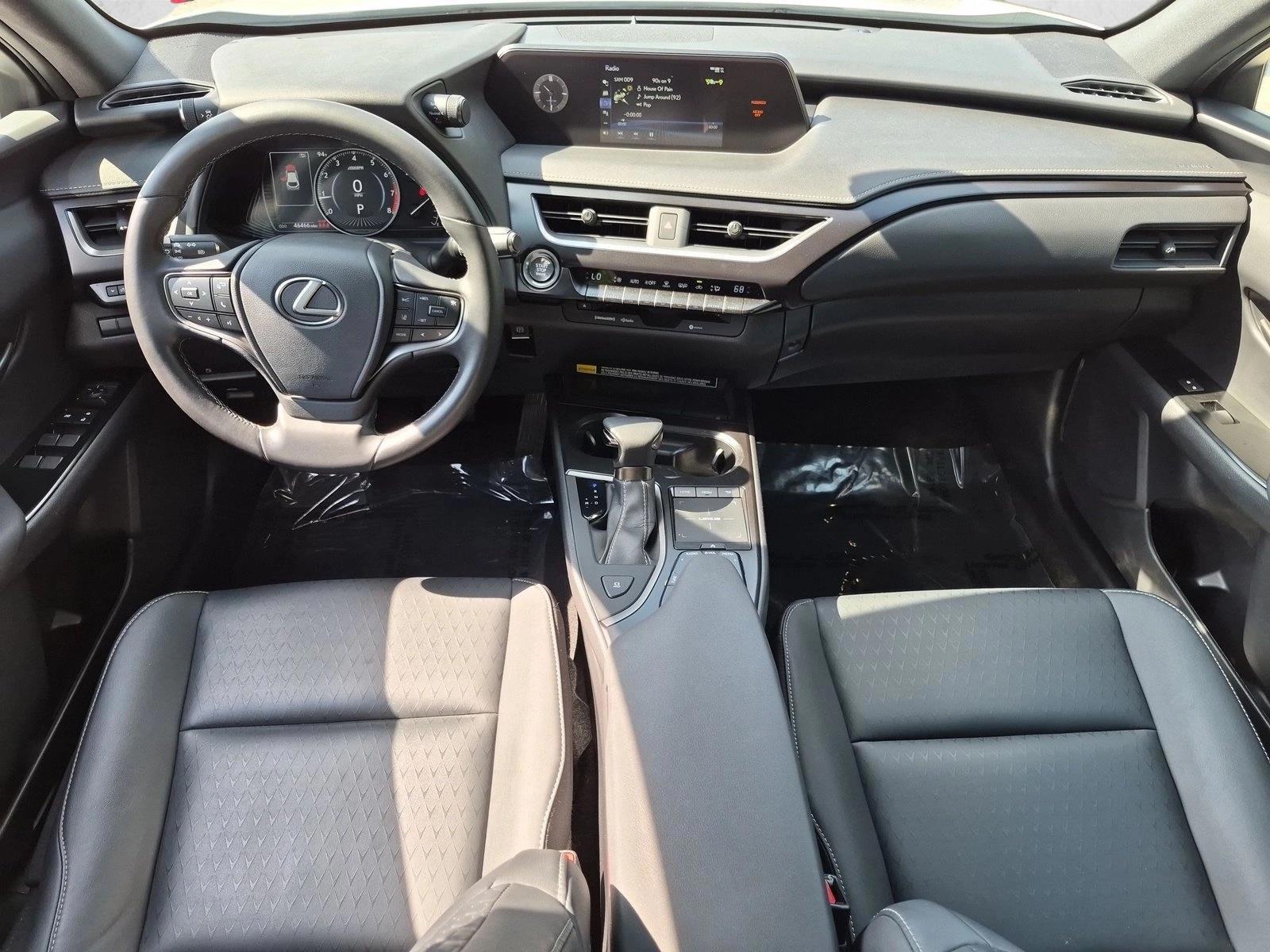 Thumbnail: 2022 Lexus UX - 3