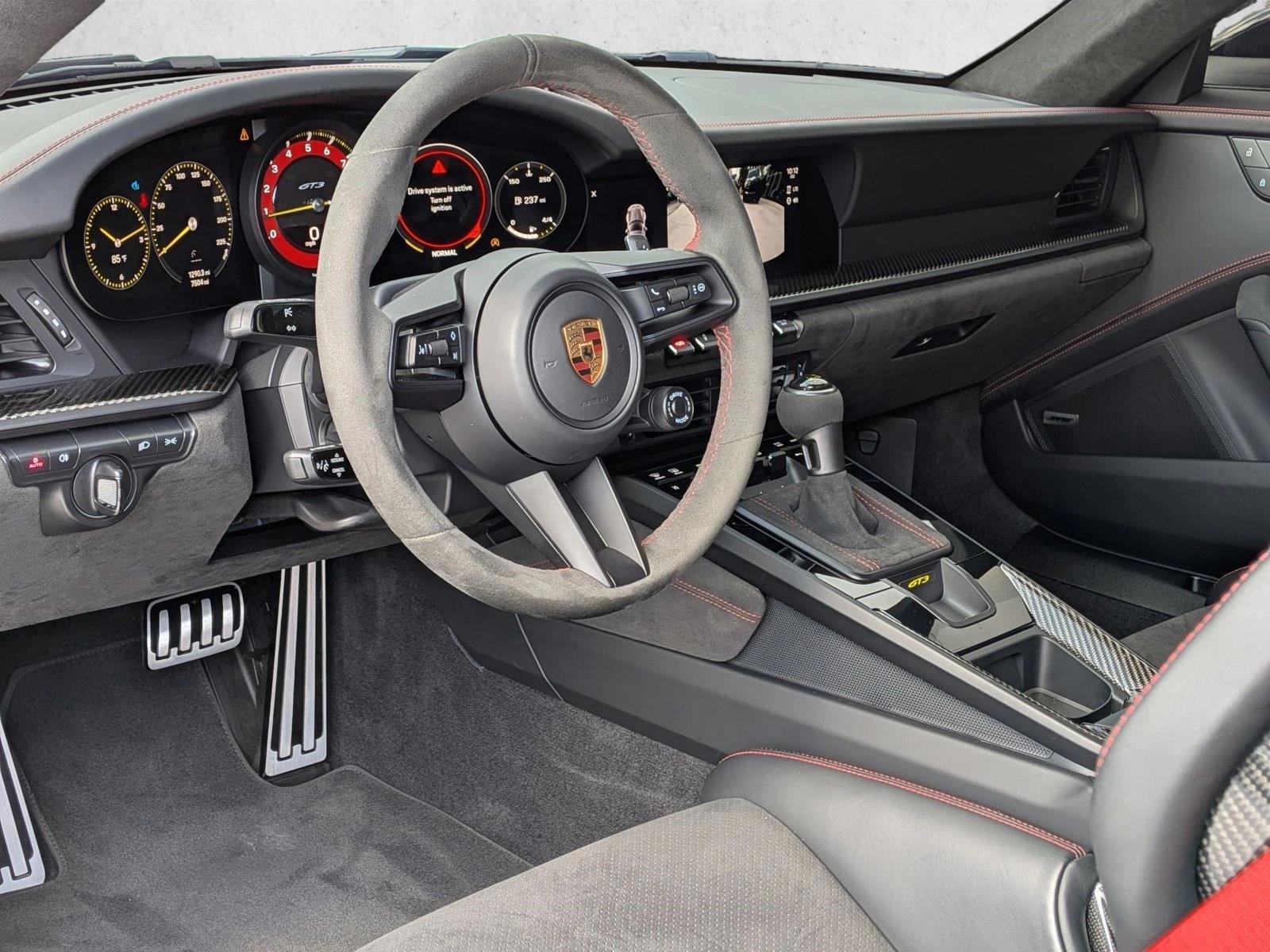 Thumbnail: 2022 Porsche 911 - 3