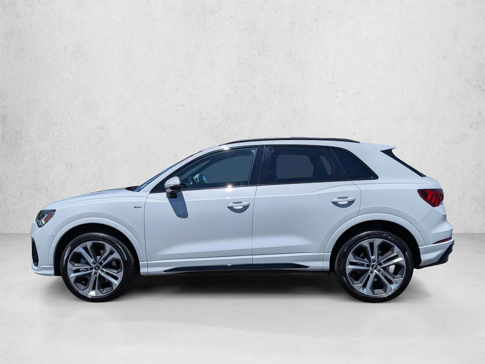 Thumbnail: 2021 Audi Q3 - 2