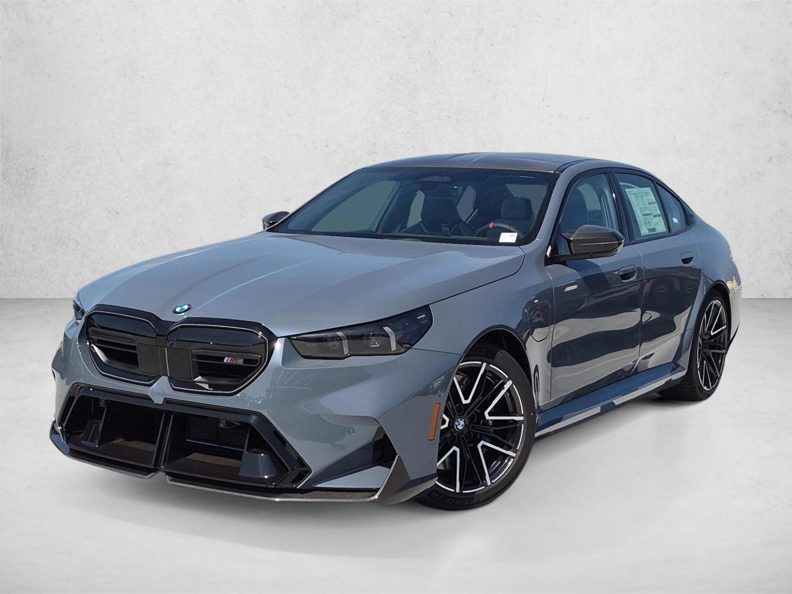 Thumbnail: 2027 BMW M5 - 1