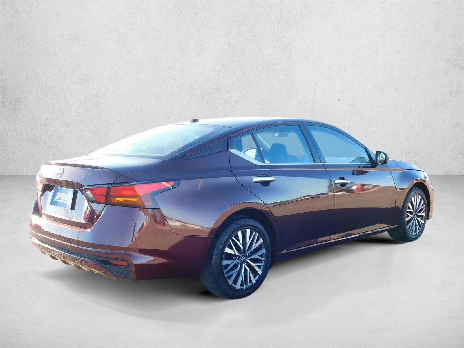 2025 Nissan Altima SV - Photo 8