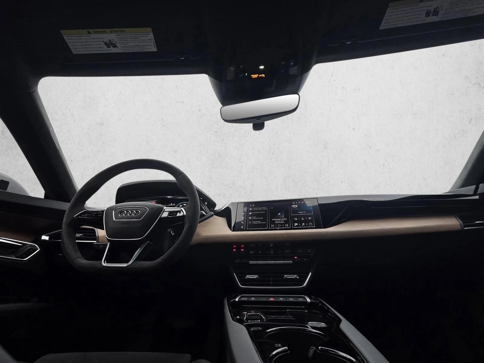 Thumbnail: 2024 Audi e-tron GT - 3