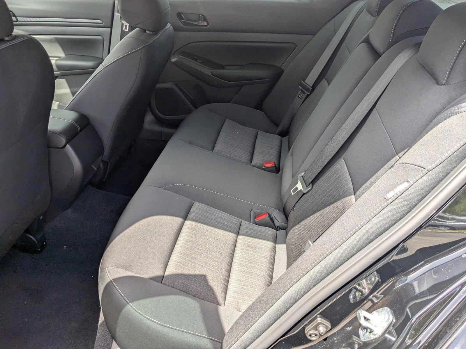 2025 Nissan Altima S - Photo 14