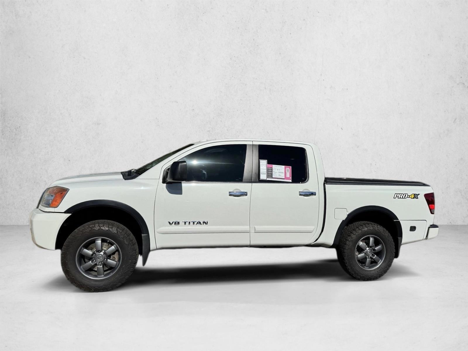 Thumbnail: 2014 Nissan Titan - 2