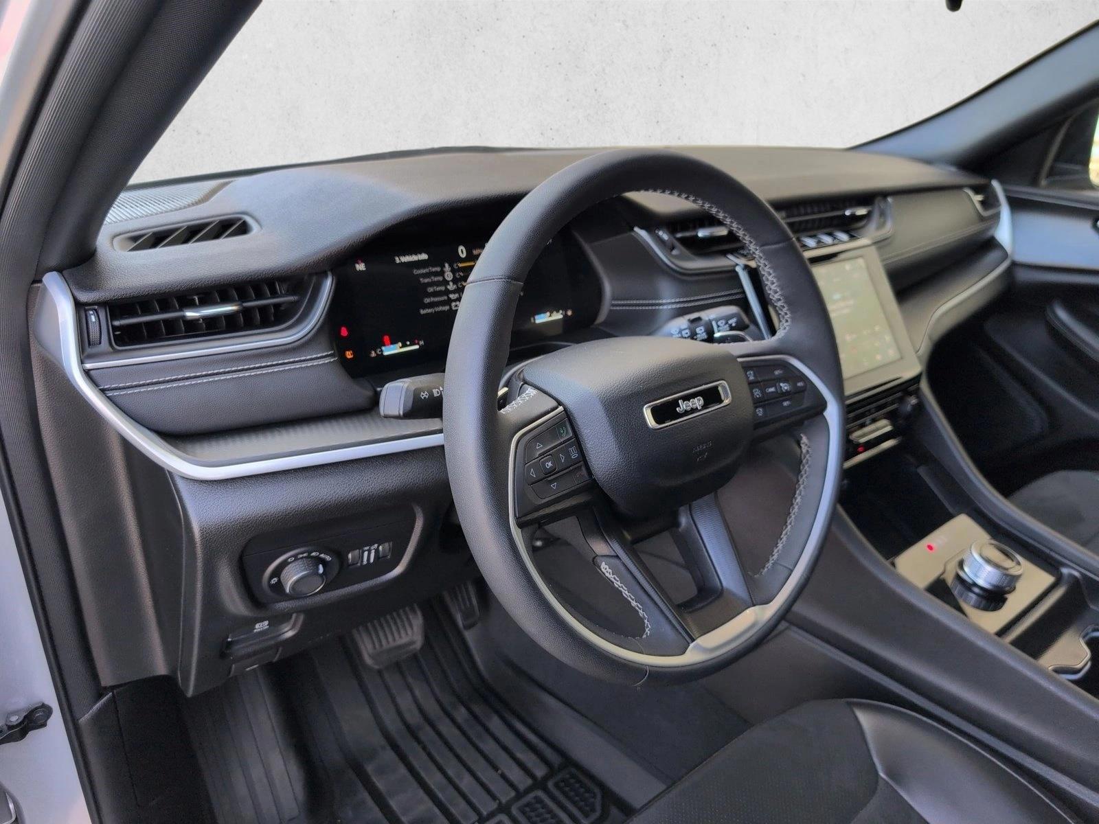 Thumbnail: 2024 Jeep Grand Cherokee L - 3