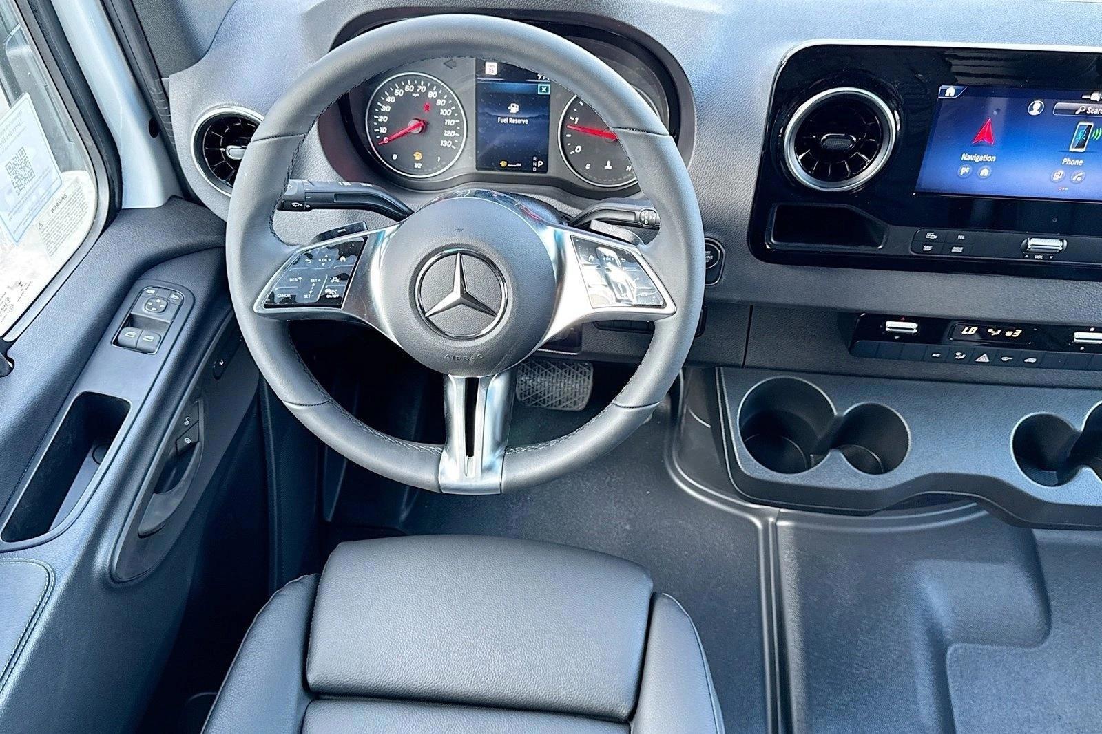 Thumbnail: 2026 Mercedes-Benz Sprinter - 4