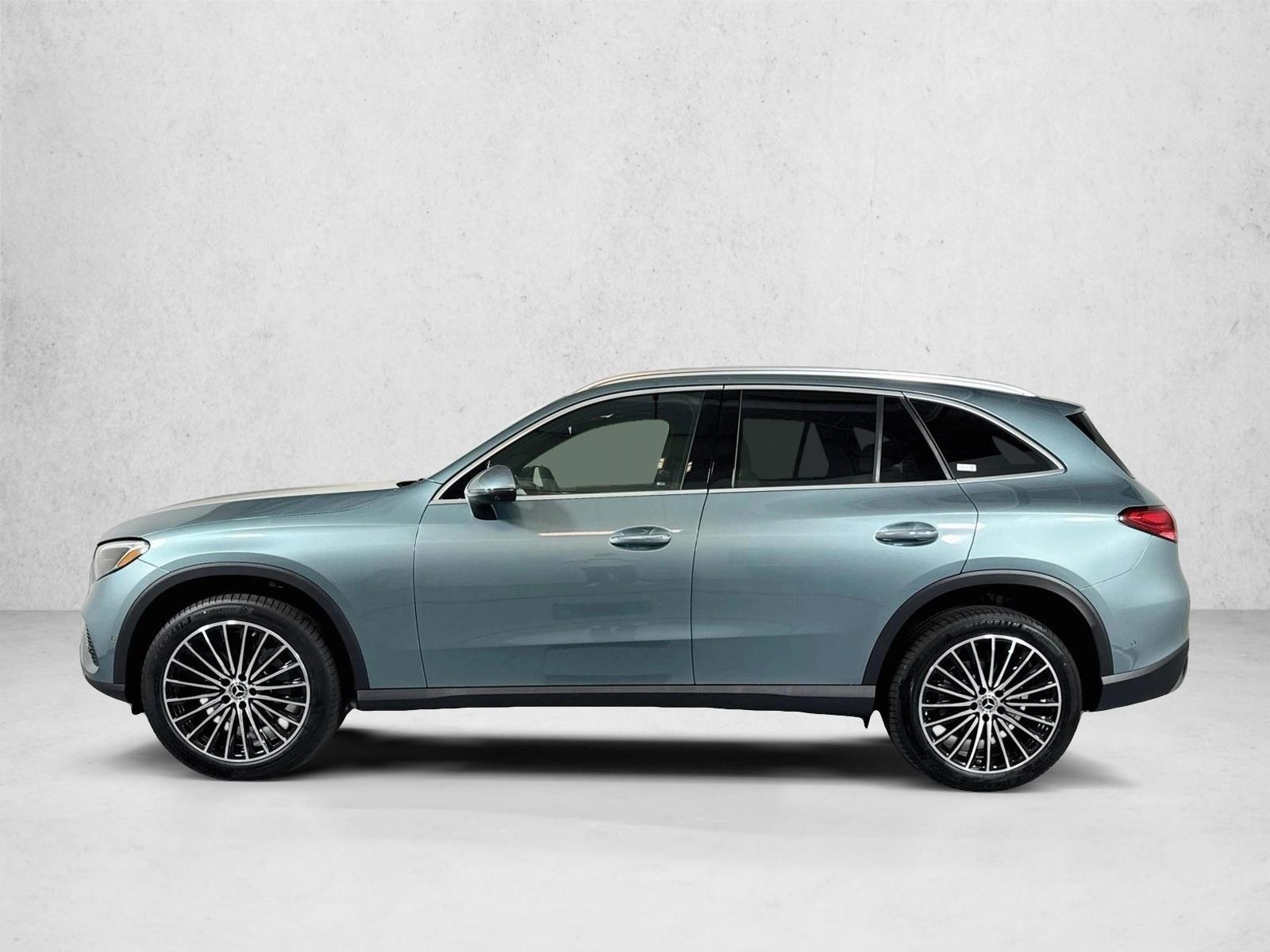 Thumbnail: 2027 Mercedes-Benz GLC - 2