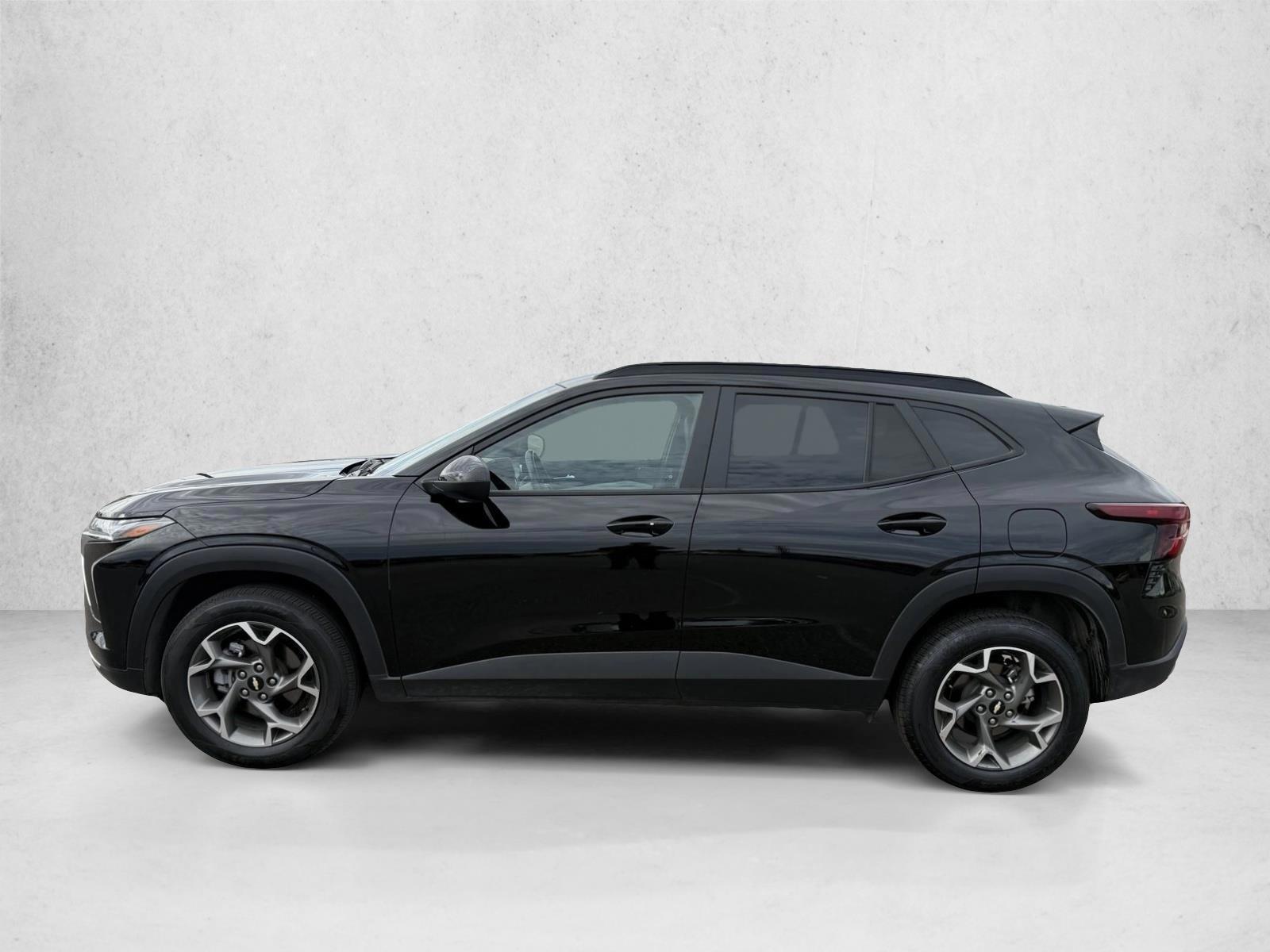 2025 Chevrolet Trax LT - Photo 9