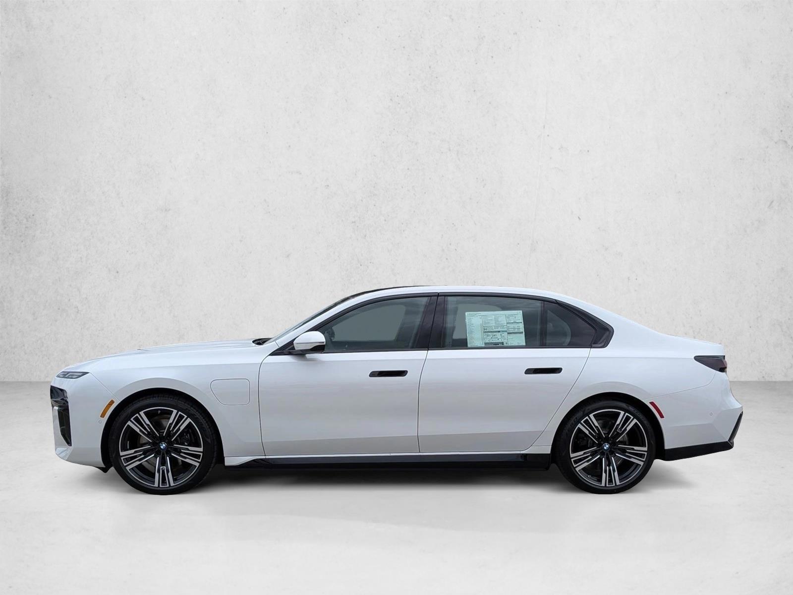 Thumbnail: 2026 BMW 7 Series - 2