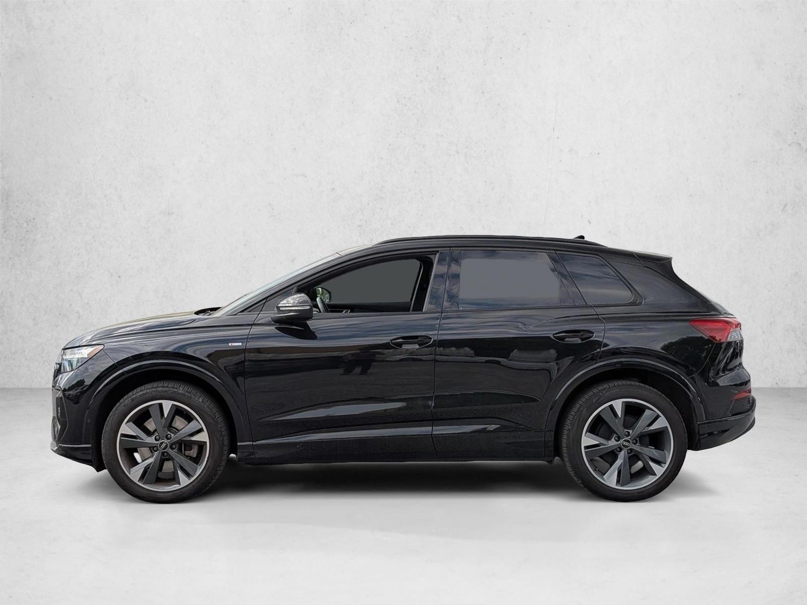 Thumbnail: 2023 Audi Q4 e-tron - 2