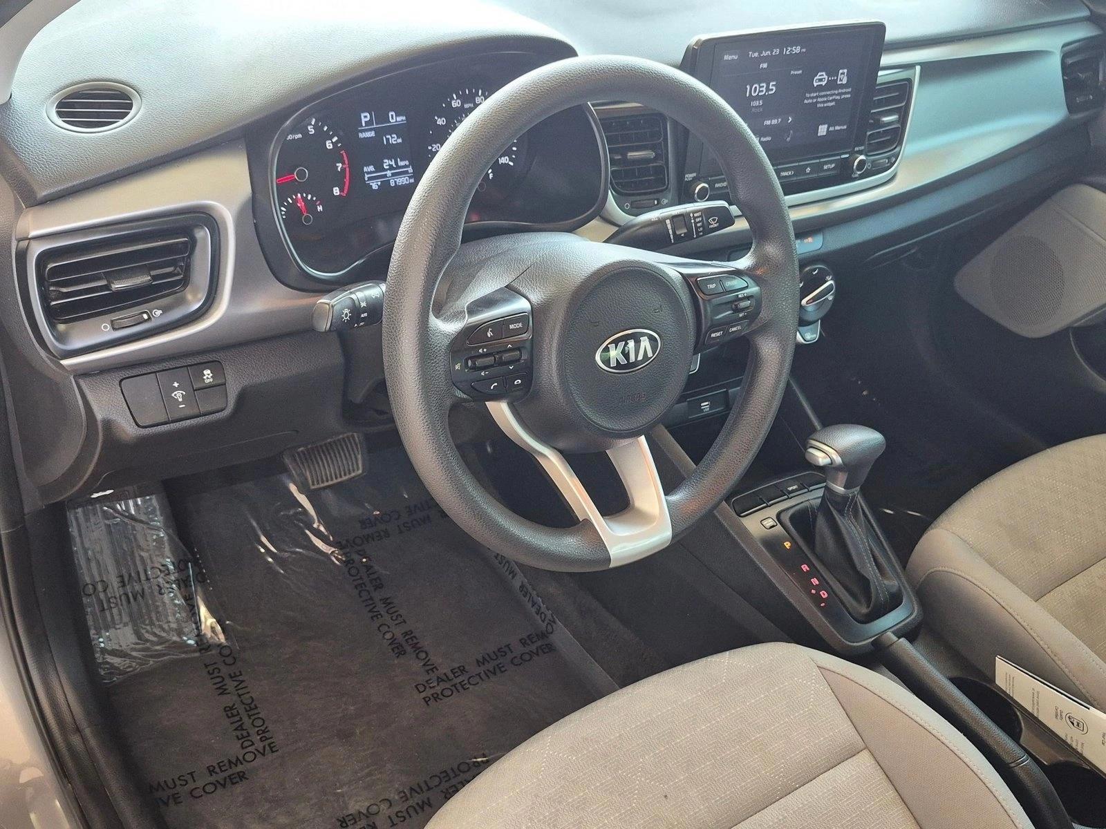 Thumbnail: 2021 Kia Rio - 3