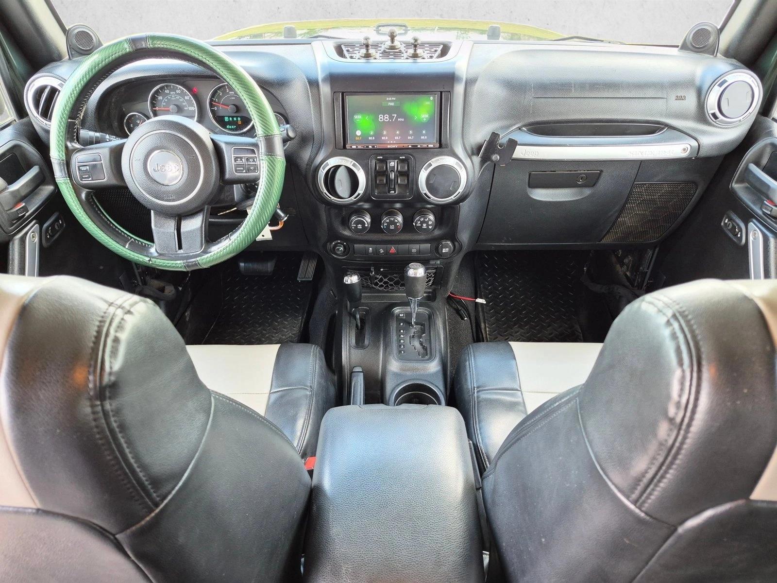 Thumbnail: 2011 Jeep Wrangler - 3