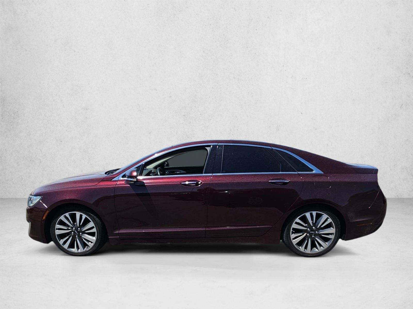 Thumbnail: 2017 Lincoln MKZ - 2