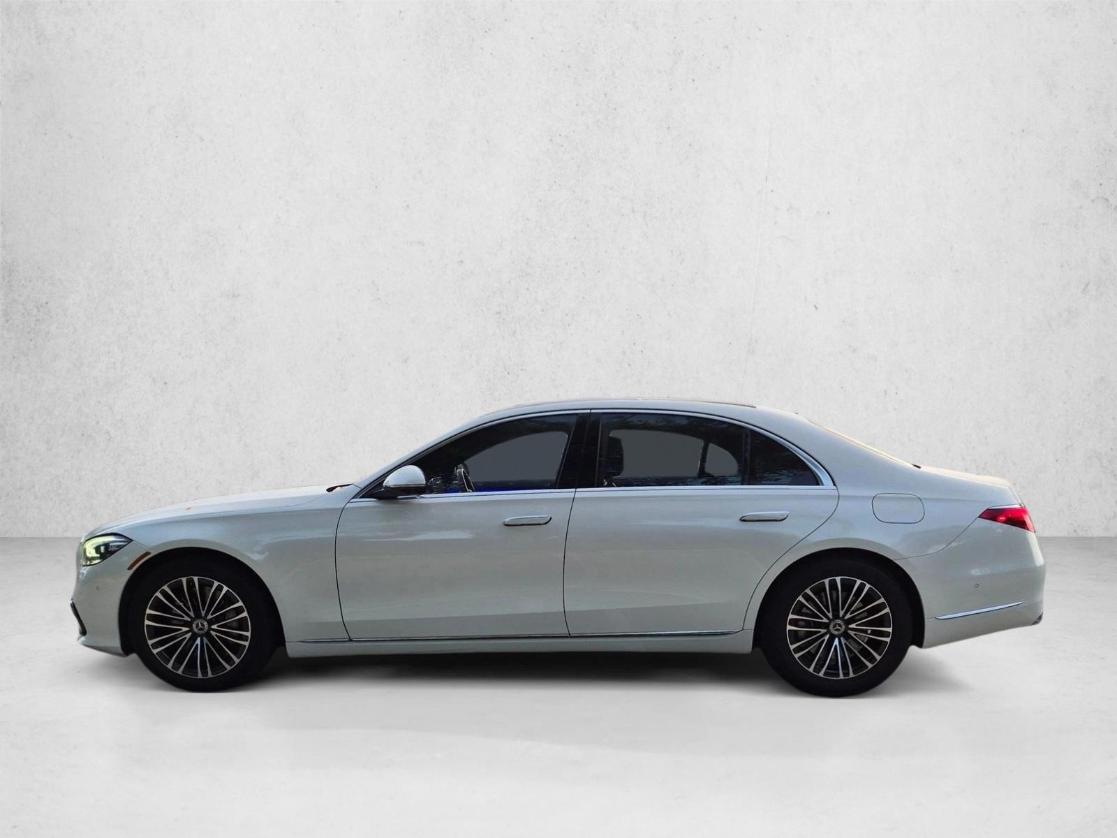 Thumbnail: 2022 Mercedes-Benz S-Class - 2