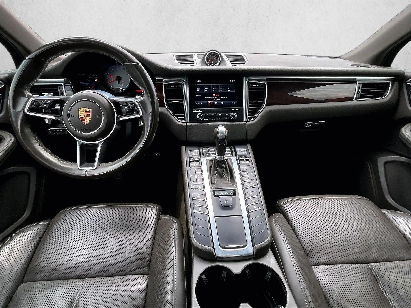 Thumbnail: 2017 Porsche Macan - 3