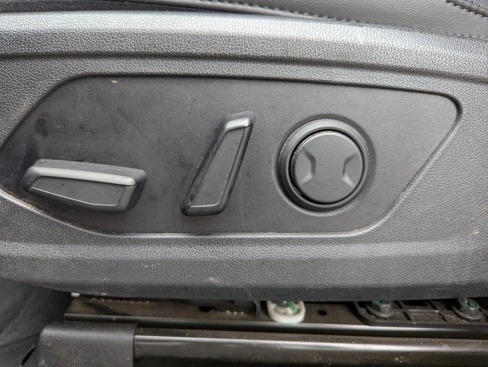 Thumbnail: 2022 Kia Sorento - 3