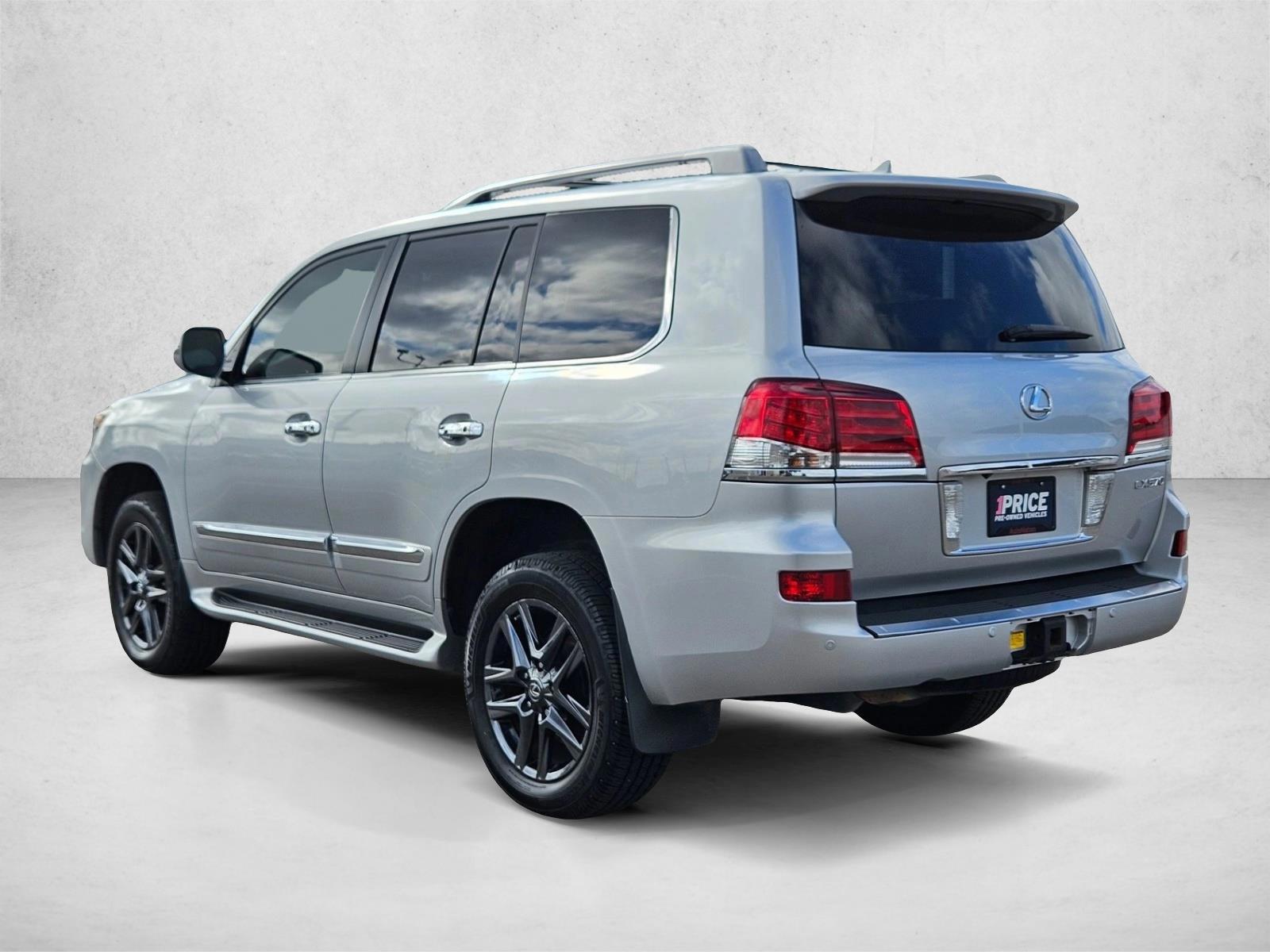 2013 Lexus LX 570 - Photo 9