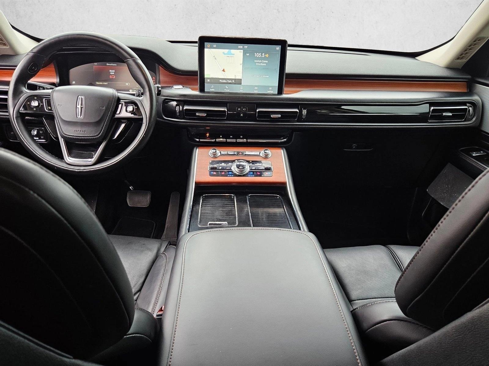 Thumbnail: 2020 Lincoln Aviator - 3