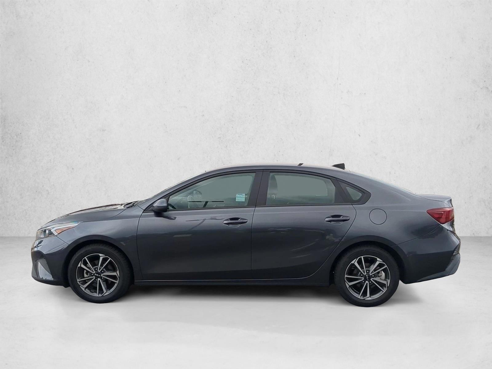 Thumbnail: 2022 Kia Forte - 2