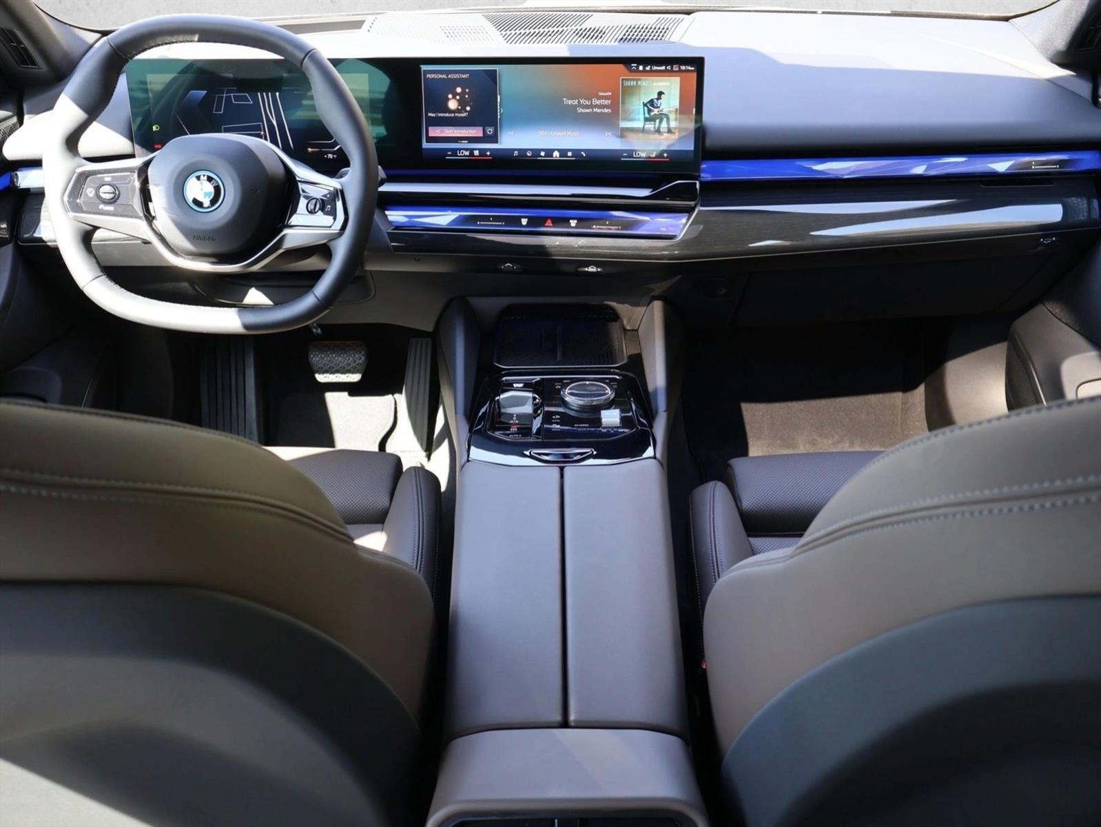Thumbnail: 2026 BMW i5 - 4