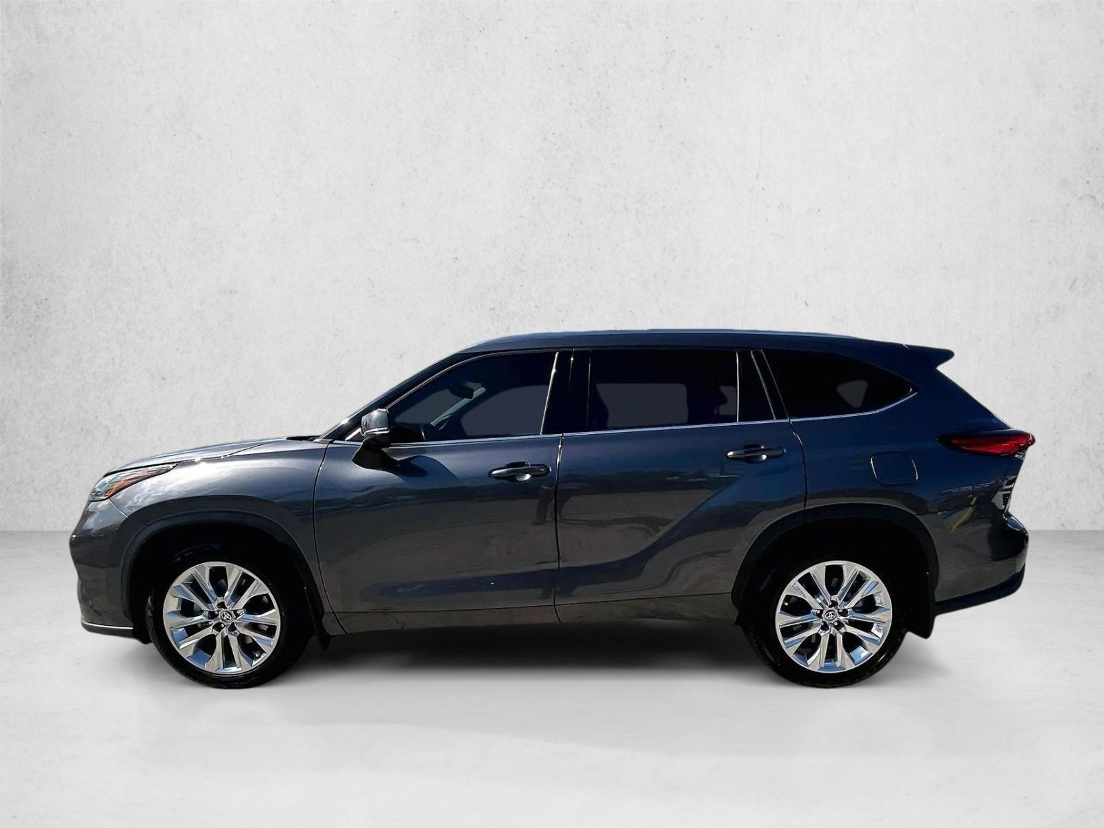 Thumbnail: 2023 Toyota Highlander - 2