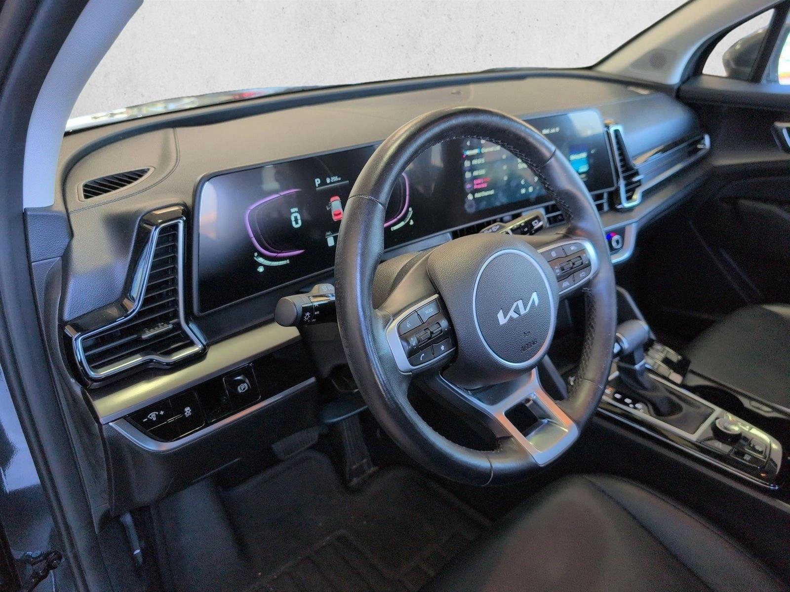 Thumbnail: 2023 Kia Sportage - 3