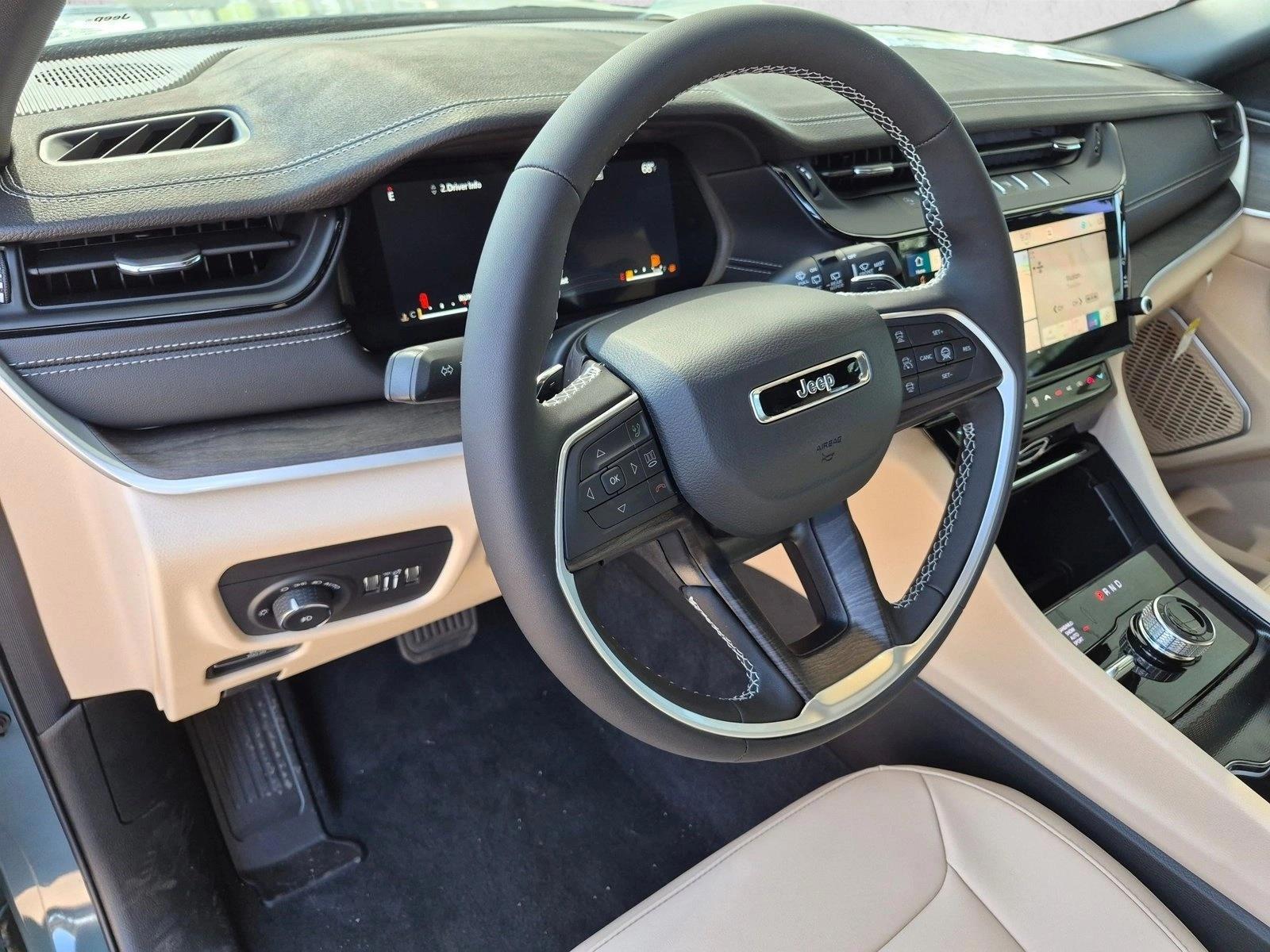Thumbnail: 2026 Jeep Grand Cherokee - 3