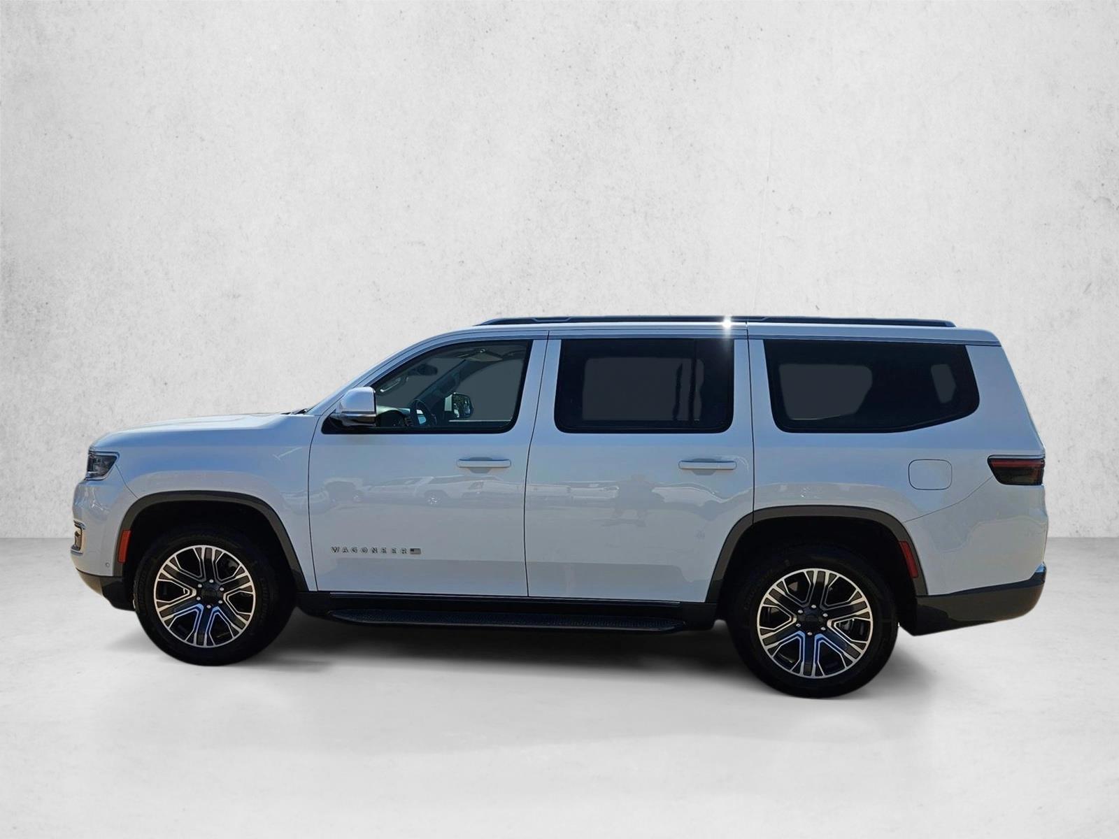 Thumbnail: 2022 Jeep Wagoneer - 2