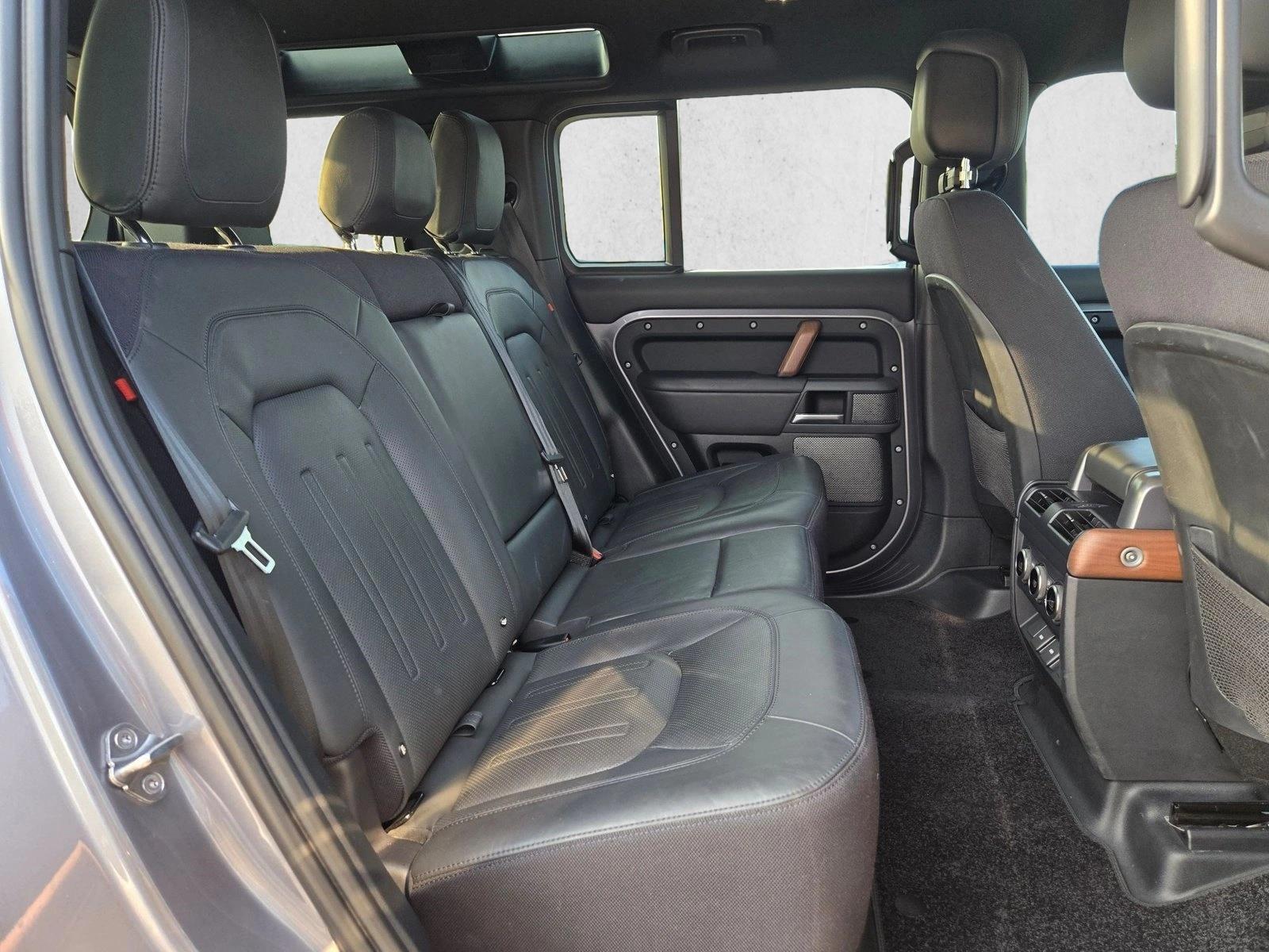 2024 Land Rover Defender X - Photo 21