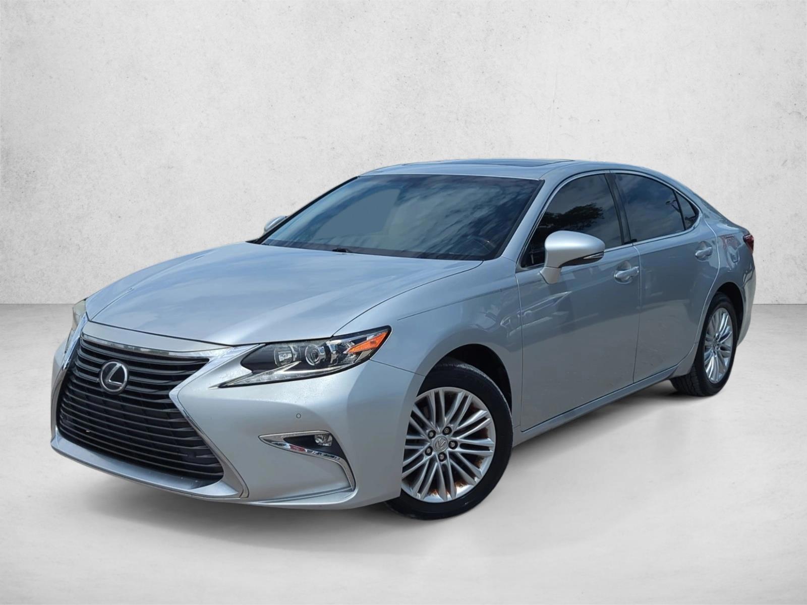 Thumbnail: 2016 Lexus ES - 1