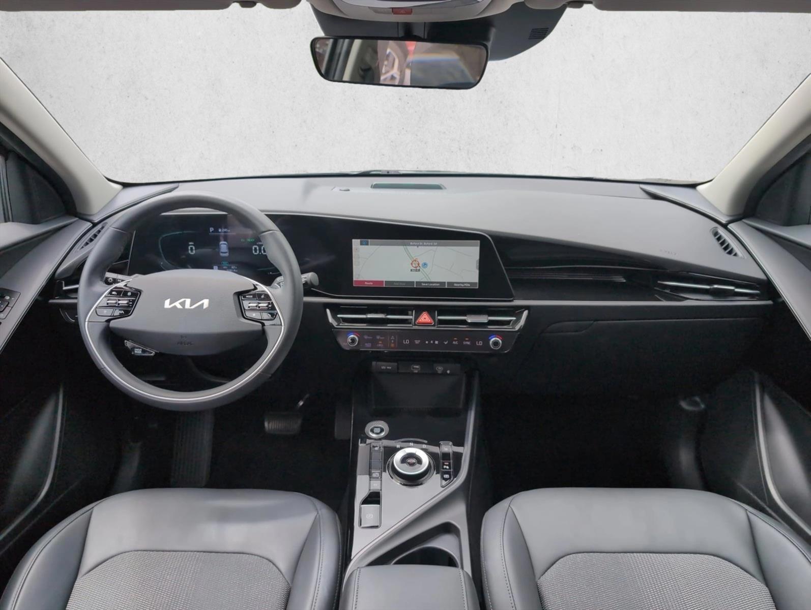 Thumbnail: 2023 Kia Niro - 3