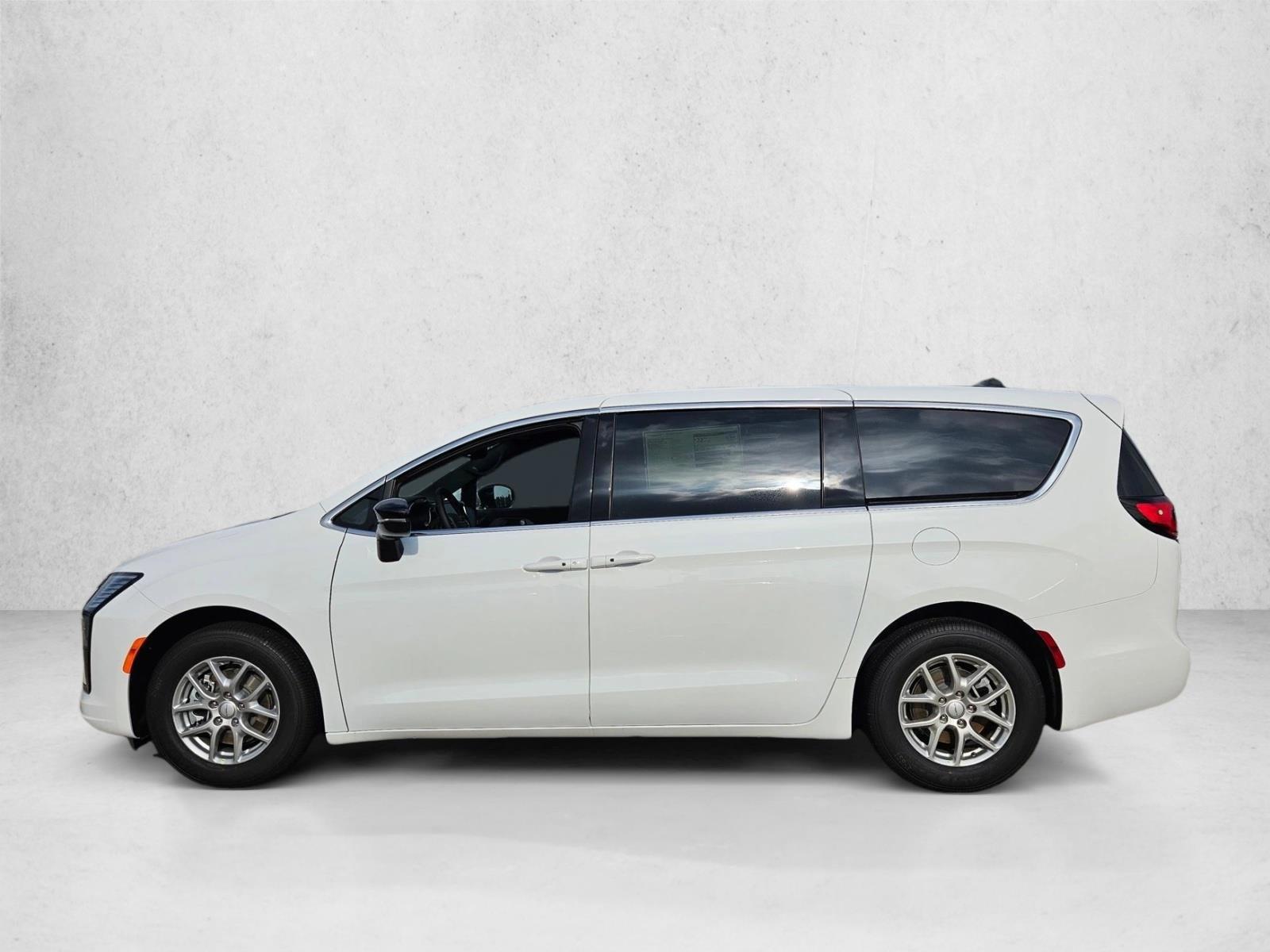Thumbnail: 2027 Chrysler Pacifica - 2